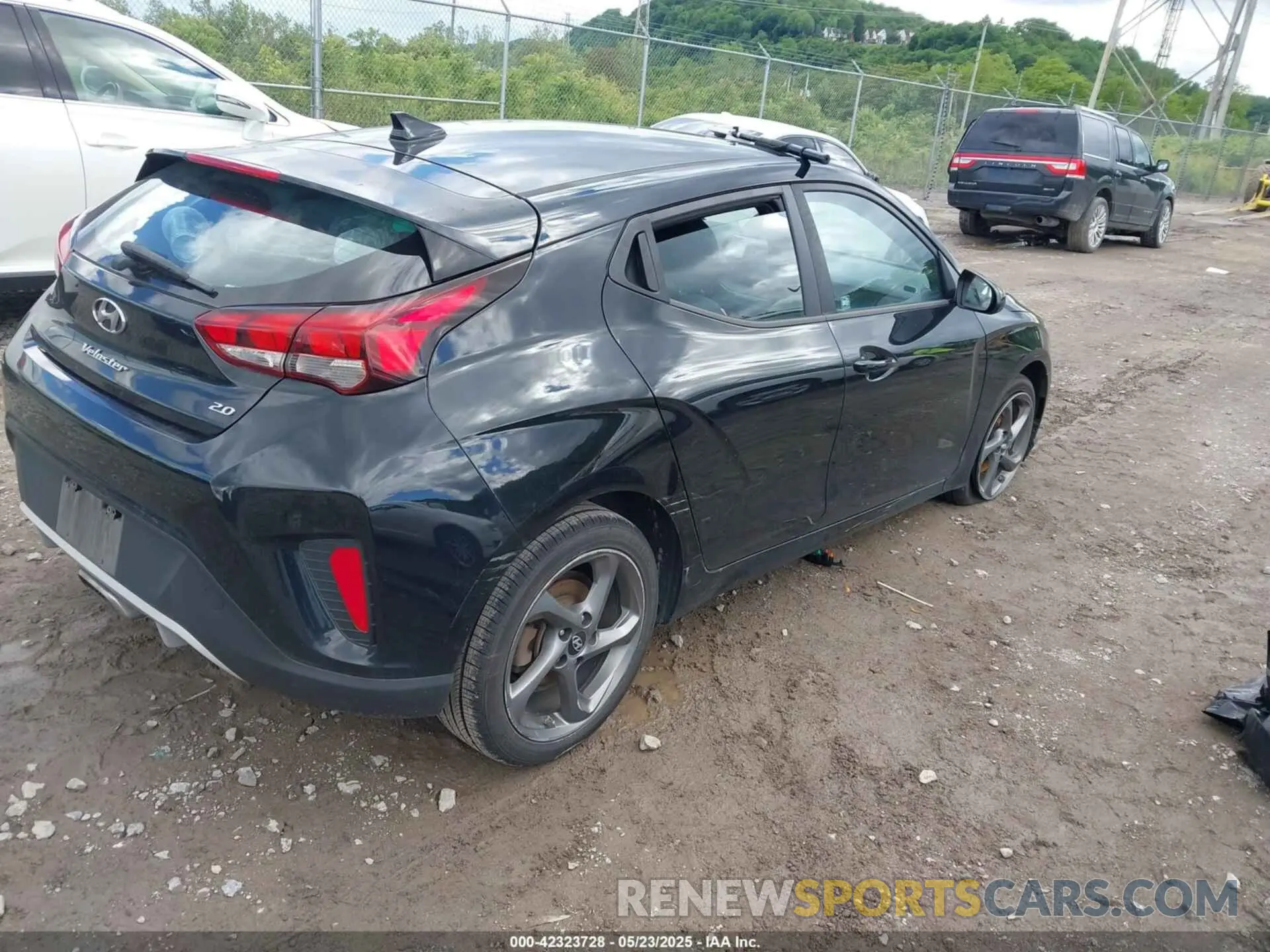 4 Photograph of a damaged car KMHTG6AF0KU006239 HYUNDAI VELOSTER 2019