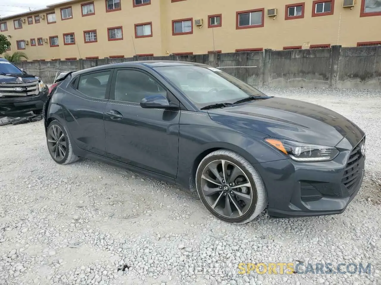 4 Photograph of a damaged car KMHTG6AF4KU005837 HYUNDAI VELOSTER 2019