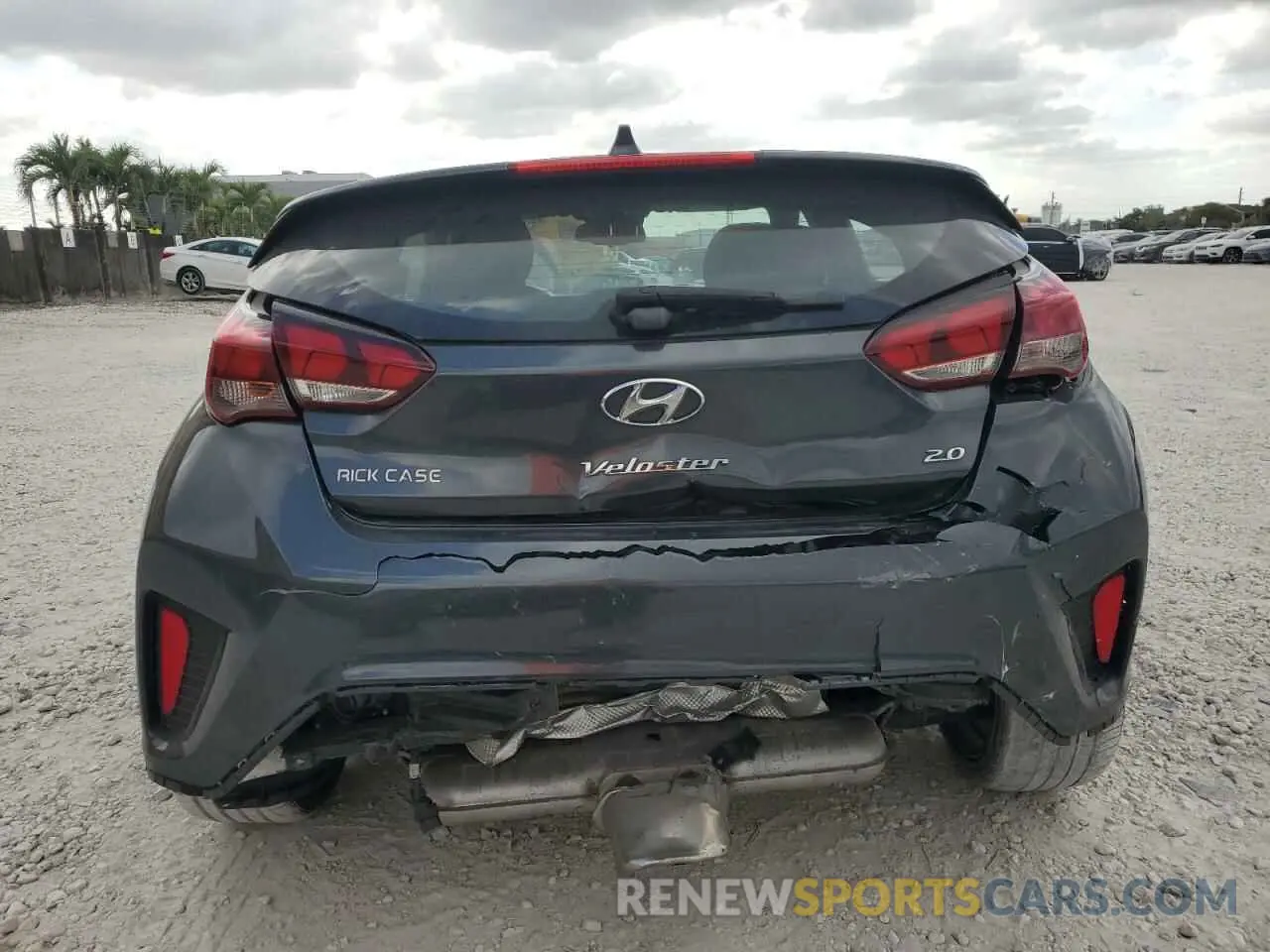 6 Photograph of a damaged car KMHTG6AF4KU005837 HYUNDAI VELOSTER 2019