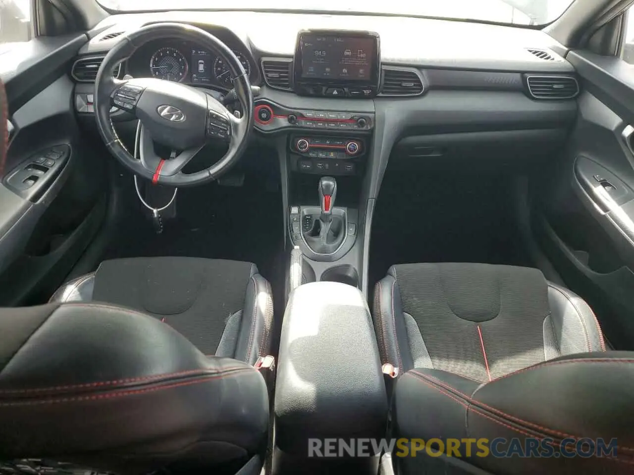 8 Photograph of a damaged car KMHTG6AF4KU005837 HYUNDAI VELOSTER 2019