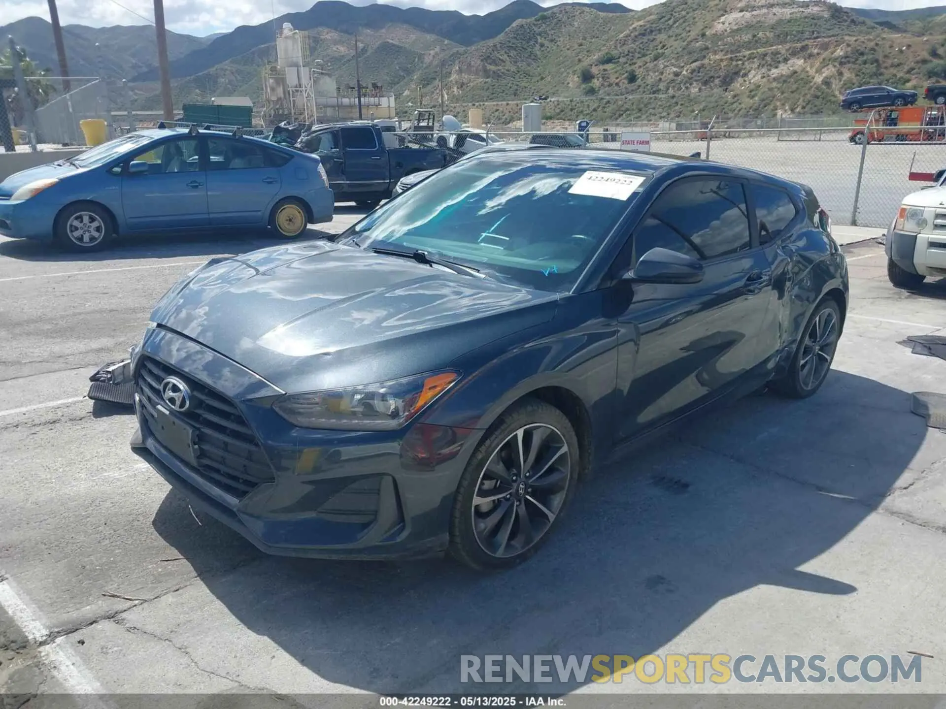 2 Photograph of a damaged car KMHTG6AF4KU009869 HYUNDAI VELOSTER 2019