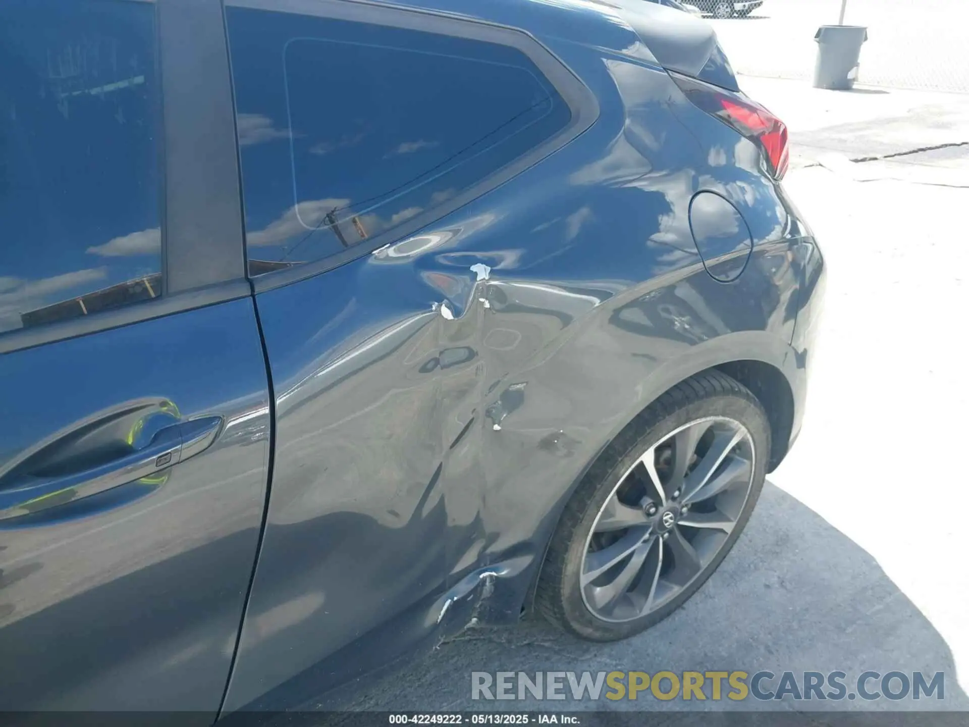 6 Photograph of a damaged car KMHTG6AF4KU009869 HYUNDAI VELOSTER 2019
