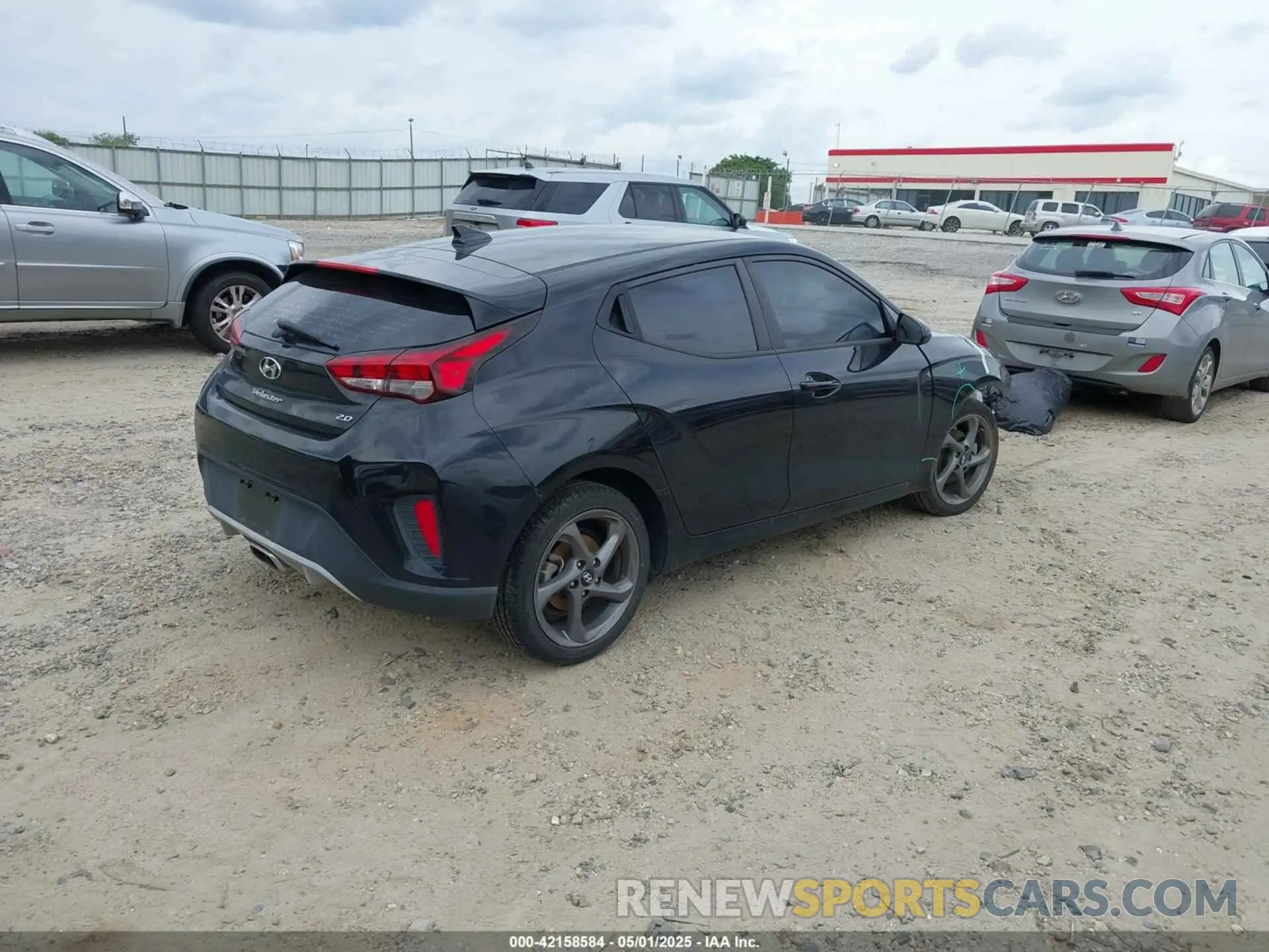 4 Photograph of a damaged car KMHTG6AF4KU010391 HYUNDAI VELOSTER 2019