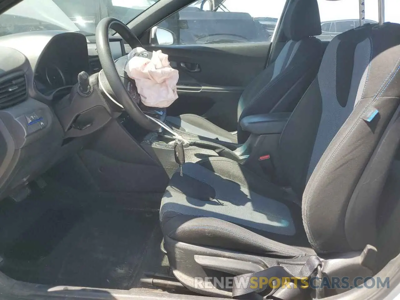 7 Photograph of a damaged car KMHTG6AF4KU013856 HYUNDAI VELOSTER 2019