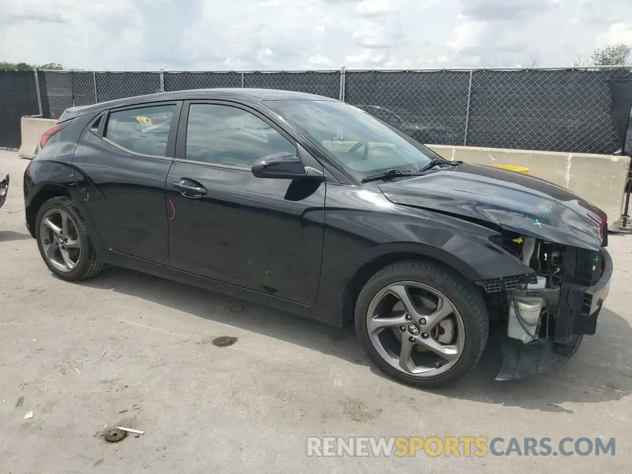 4 Photograph of a damaged car KMHTG6AF5KU010674 HYUNDAI VELOSTER 2019