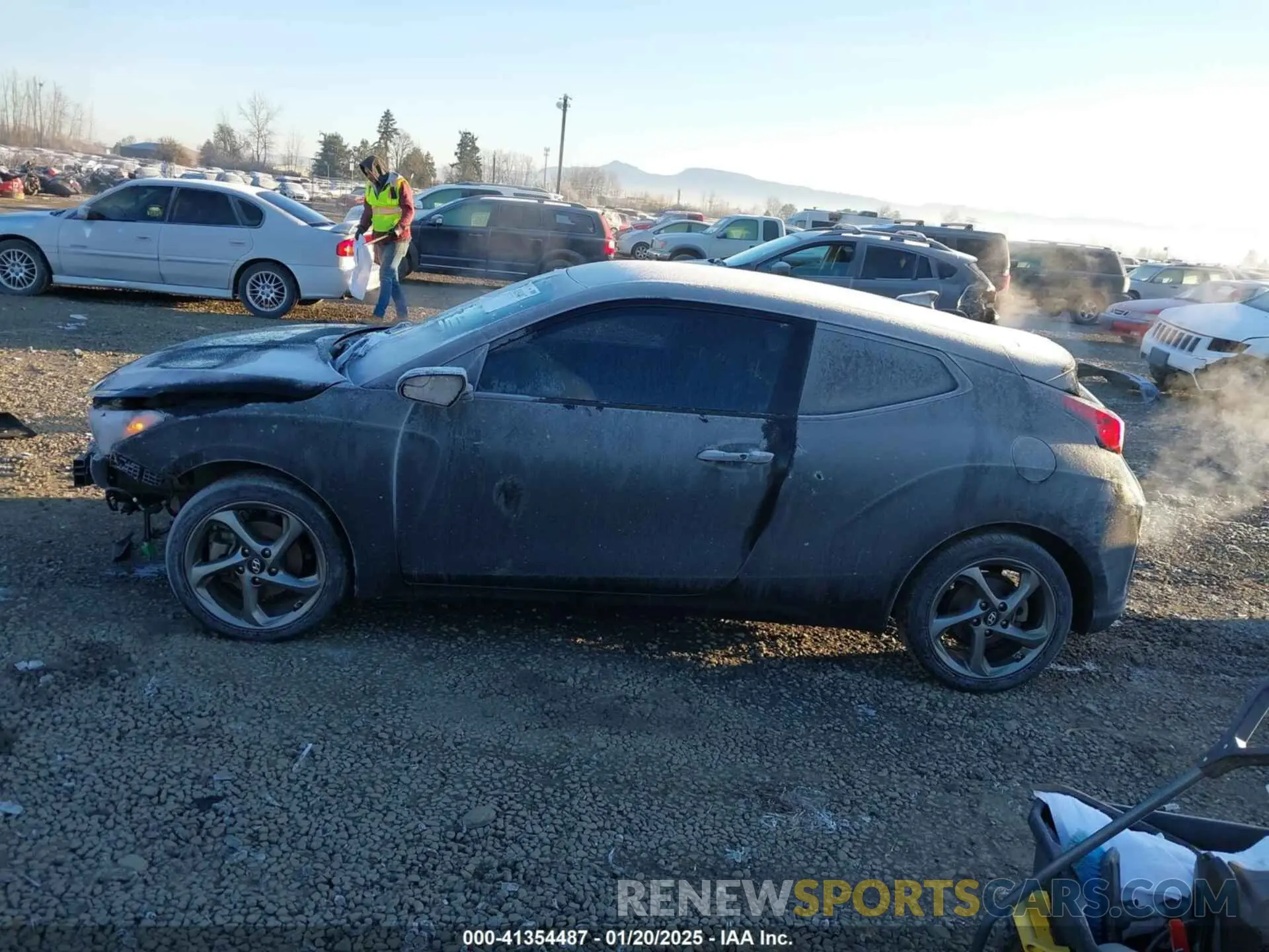 14 Photograph of a damaged car KMHTG6AF6KU016662 HYUNDAI VELOSTER 2019