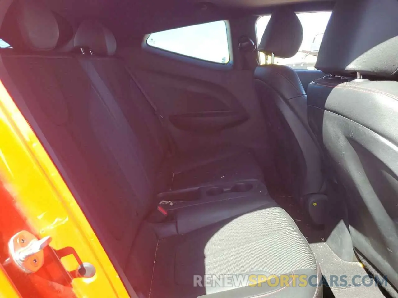 10 Photograph of a damaged car KMHTG6AF6KU019061 HYUNDAI VELOSTER 2019