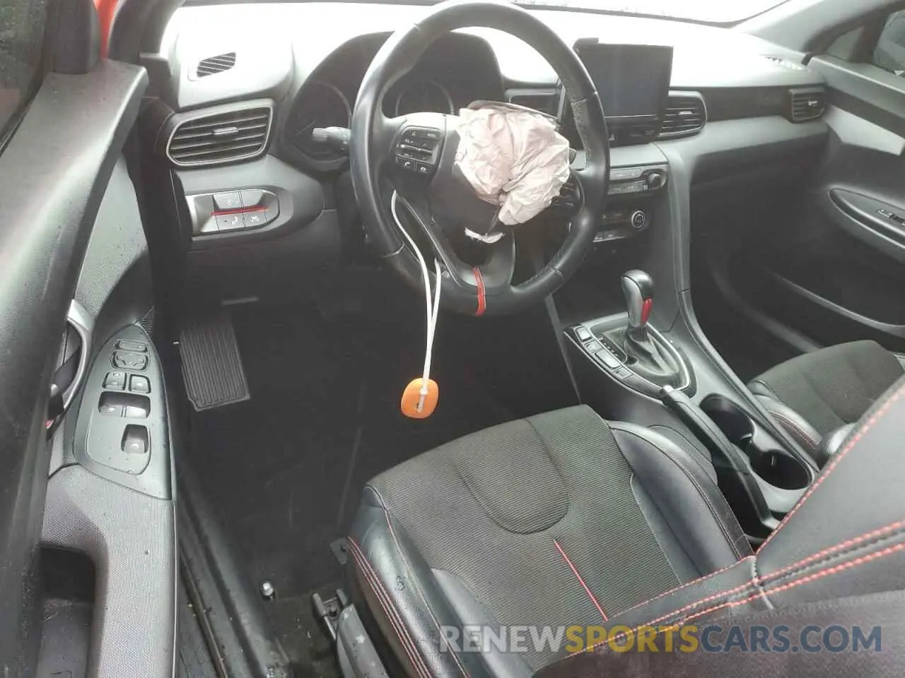8 Photograph of a damaged car KMHTG6AF7KU006884 HYUNDAI VELOSTER 2019