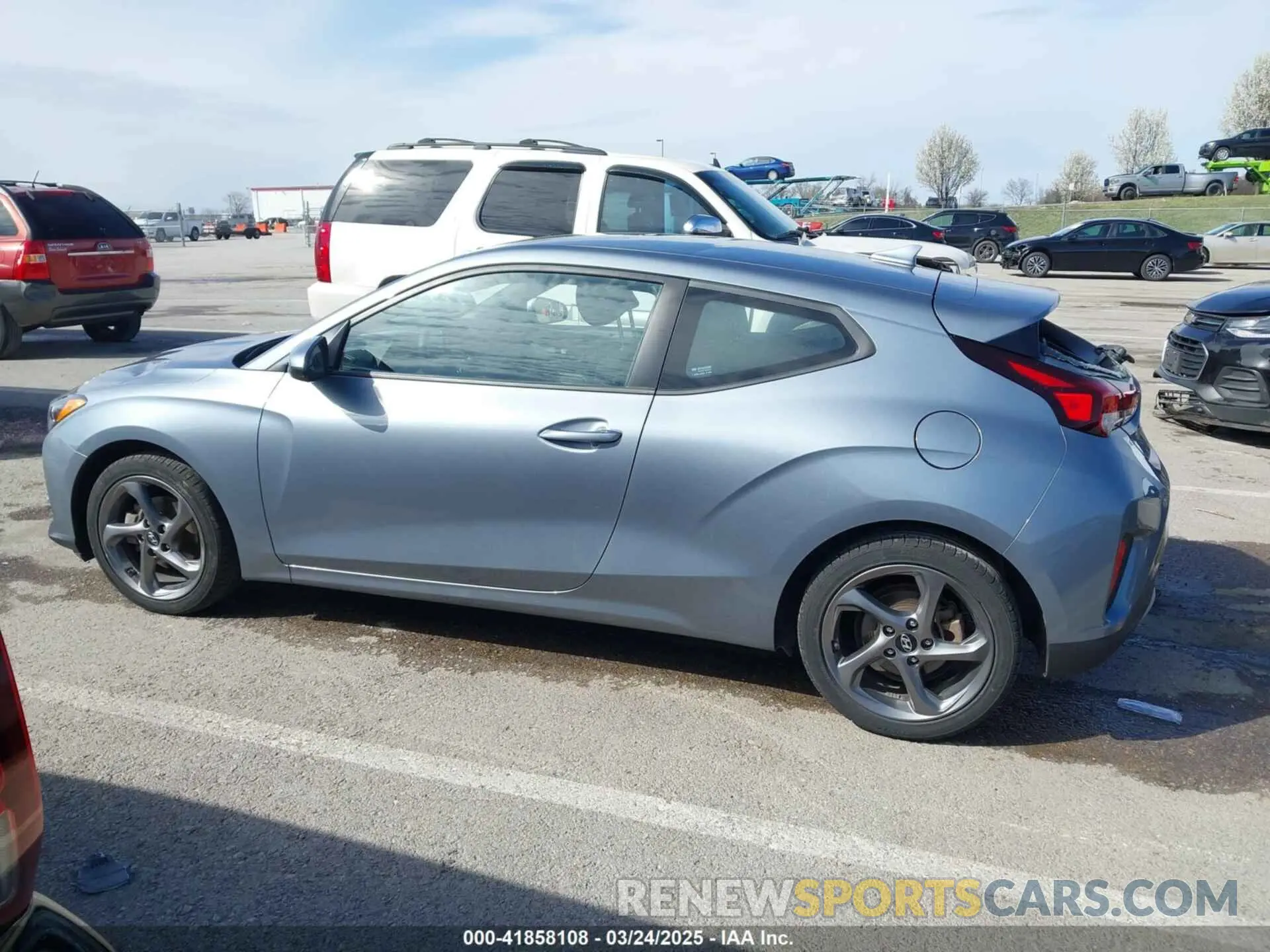 15 Photograph of a damaged car KMHTG6AF8KU010975 HYUNDAI VELOSTER 2019