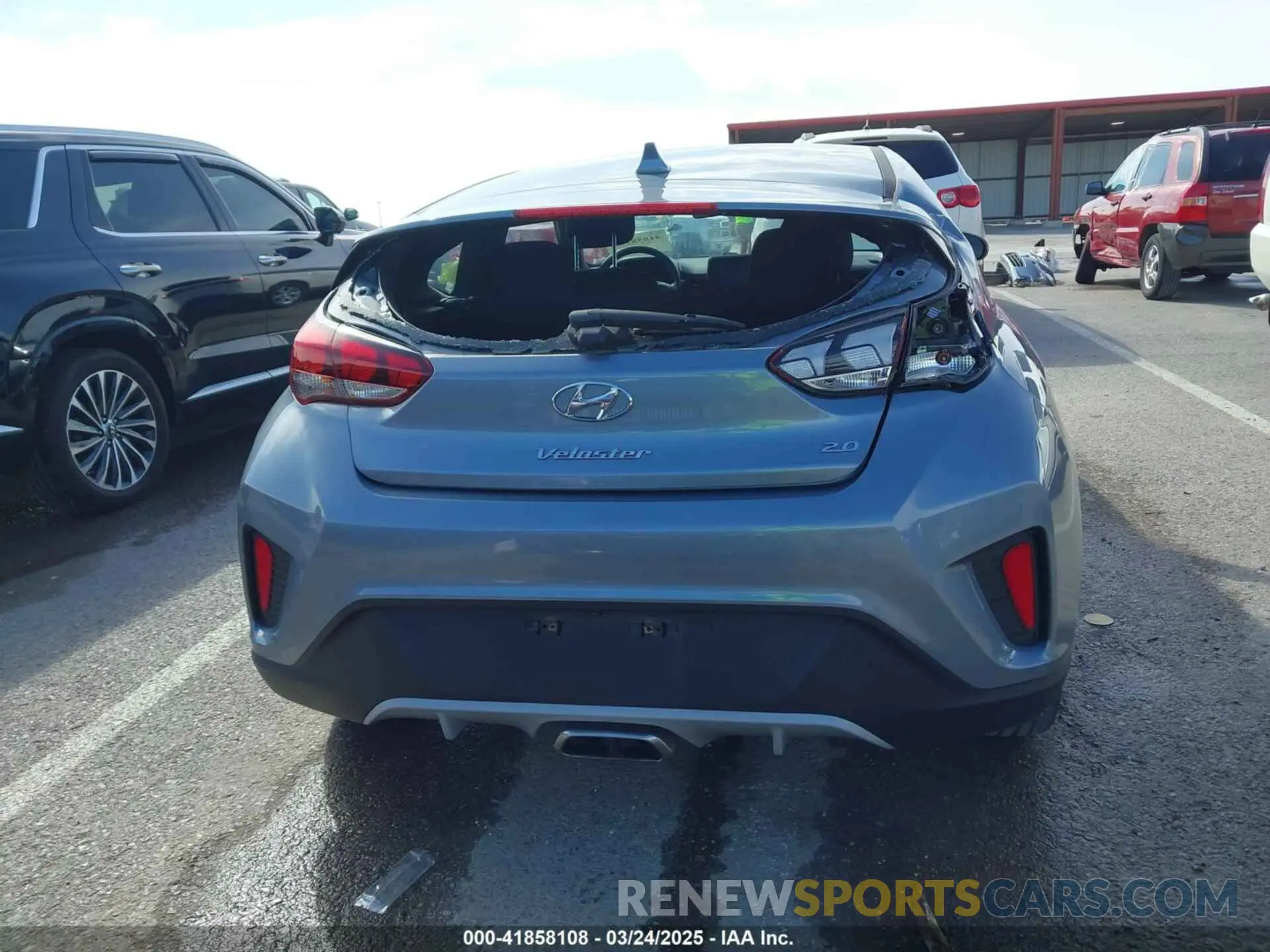 17 Photograph of a damaged car KMHTG6AF8KU010975 HYUNDAI VELOSTER 2019