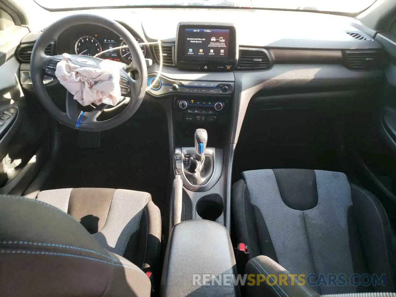 8 Photograph of a damaged car KMHTG6AF8KU015416 HYUNDAI VELOSTER 2019