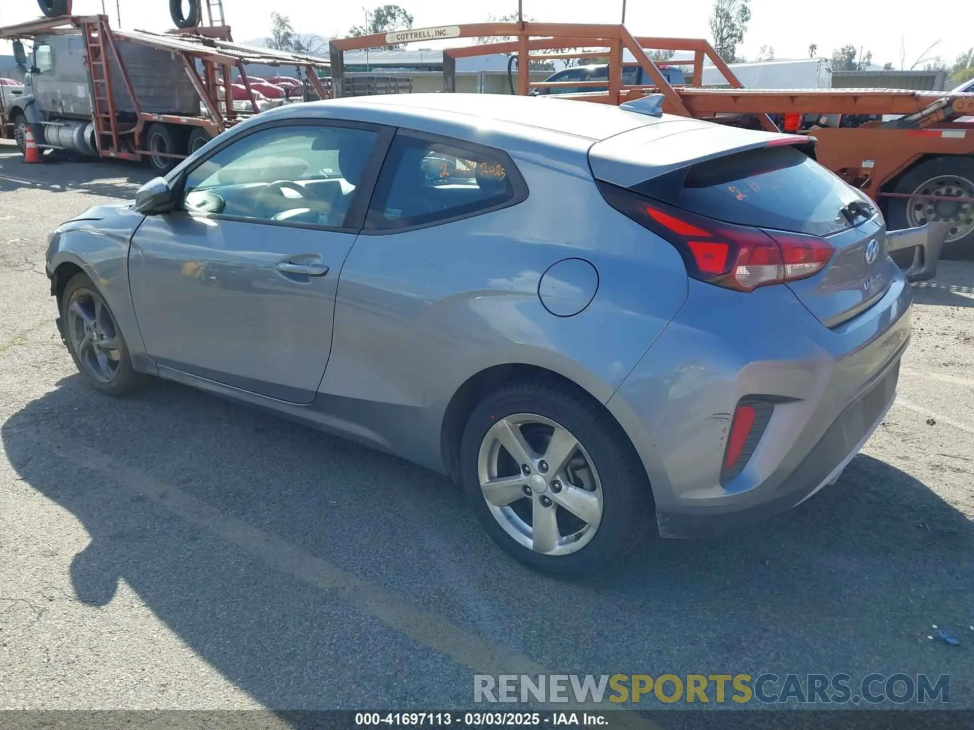 3 Photograph of a damaged car KMHTG6AF8KU019854 HYUNDAI VELOSTER 2019