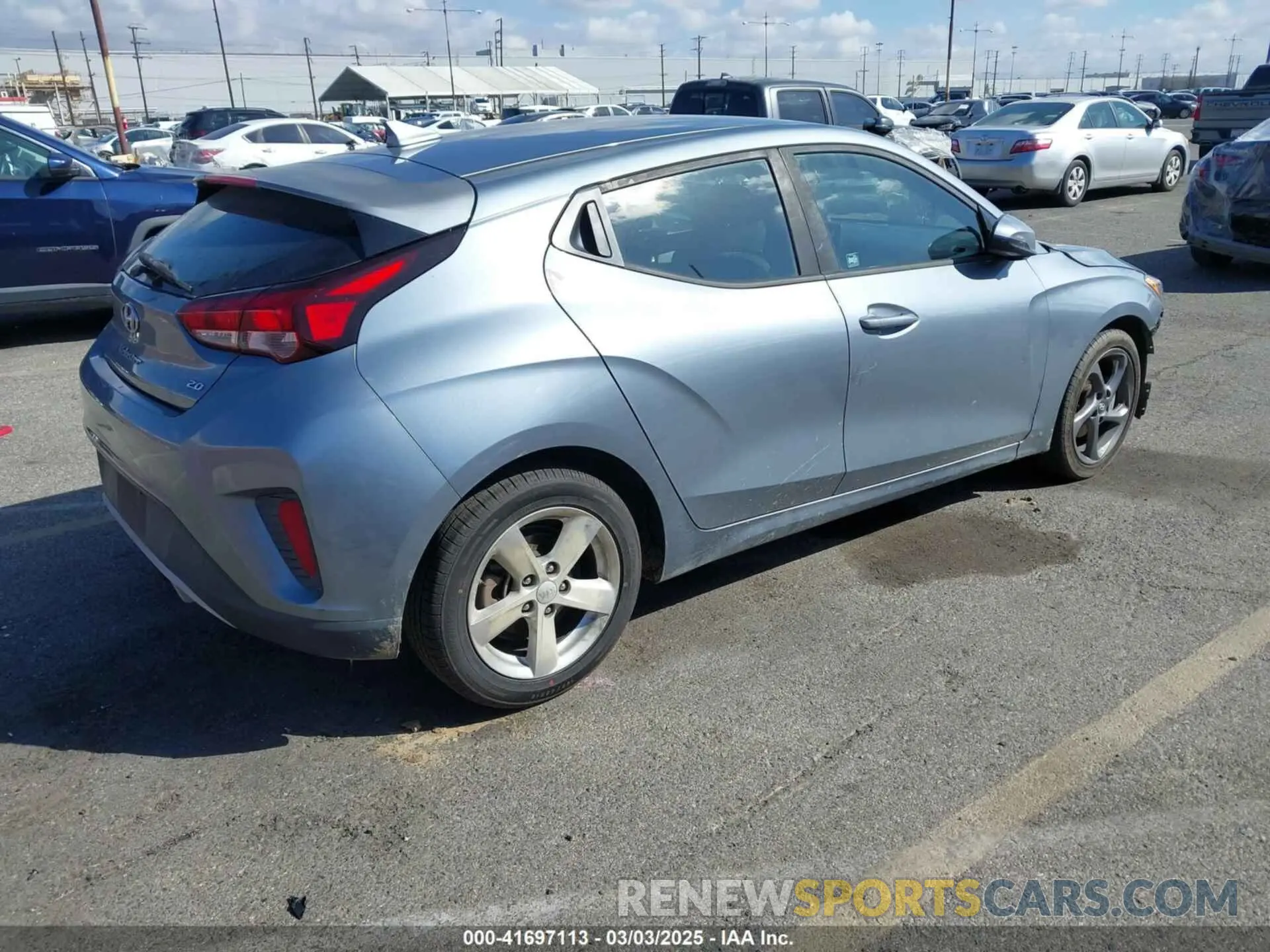 4 Photograph of a damaged car KMHTG6AF8KU019854 HYUNDAI VELOSTER 2019