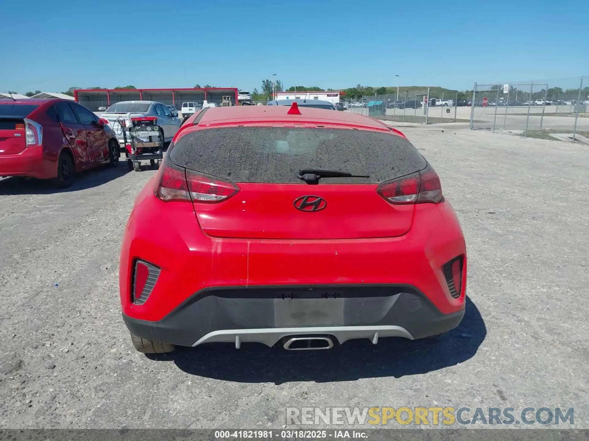 16 Photograph of a damaged car KMHTG6AF9KU003775 HYUNDAI VELOSTER 2019