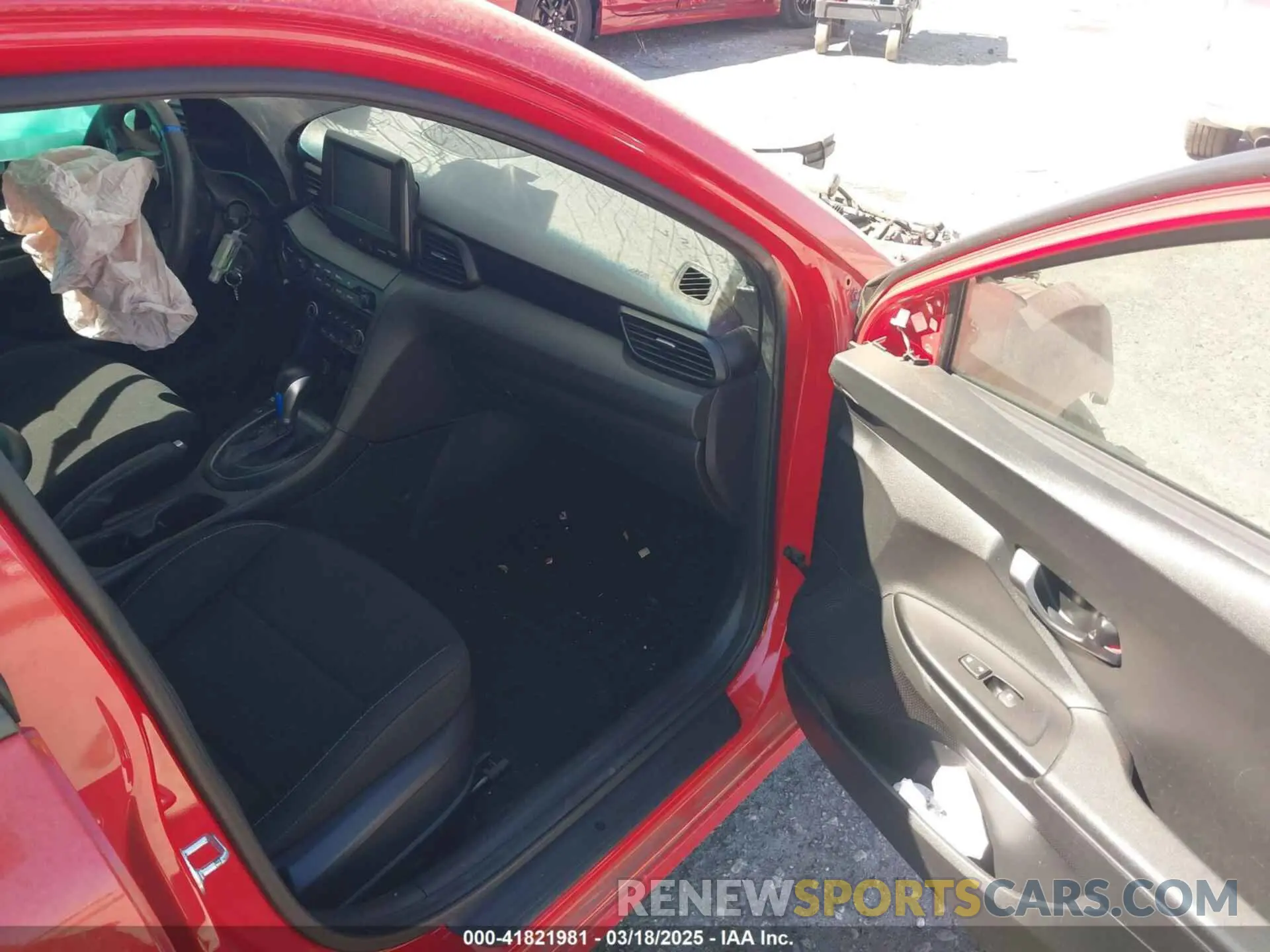 5 Photograph of a damaged car KMHTG6AF9KU003775 HYUNDAI VELOSTER 2019