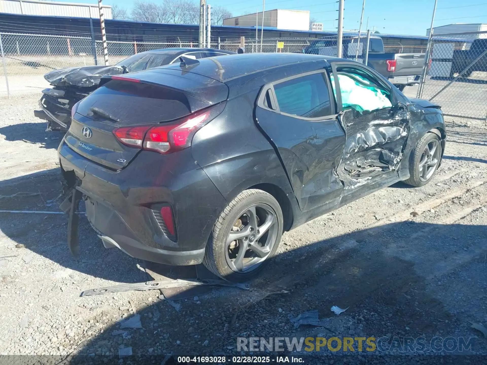 4 Photograph of a damaged car KMHTG6AF9KU003825 HYUNDAI VELOSTER 2019