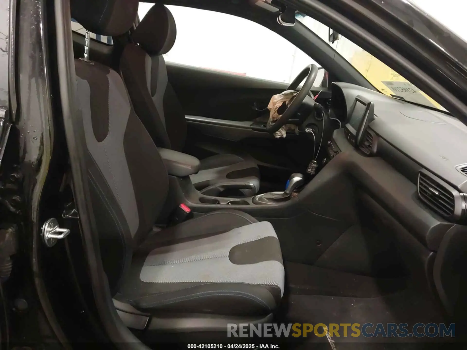 5 Photograph of a damaged car KMHTG6AFXKU011920 HYUNDAI VELOSTER 2019