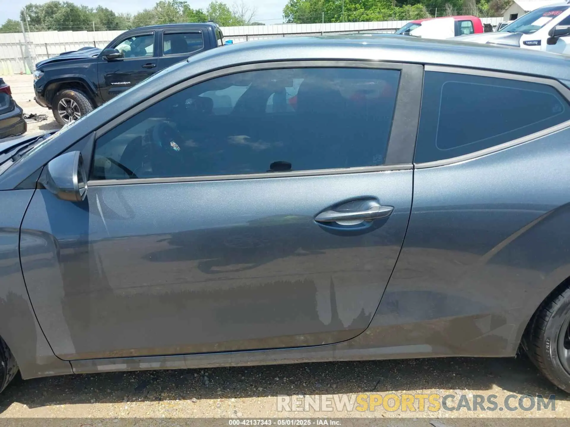 14 Photograph of a damaged car KMHTG6AFXKU016745 HYUNDAI VELOSTER 2019