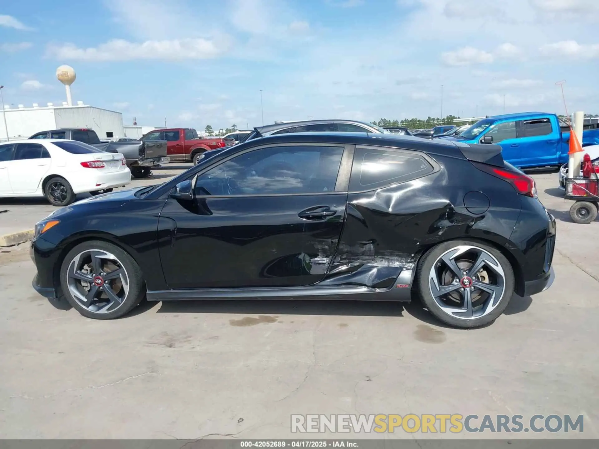 14 Photograph of a damaged car KMHTH6AB1KU006986 HYUNDAI VELOSTER 2019