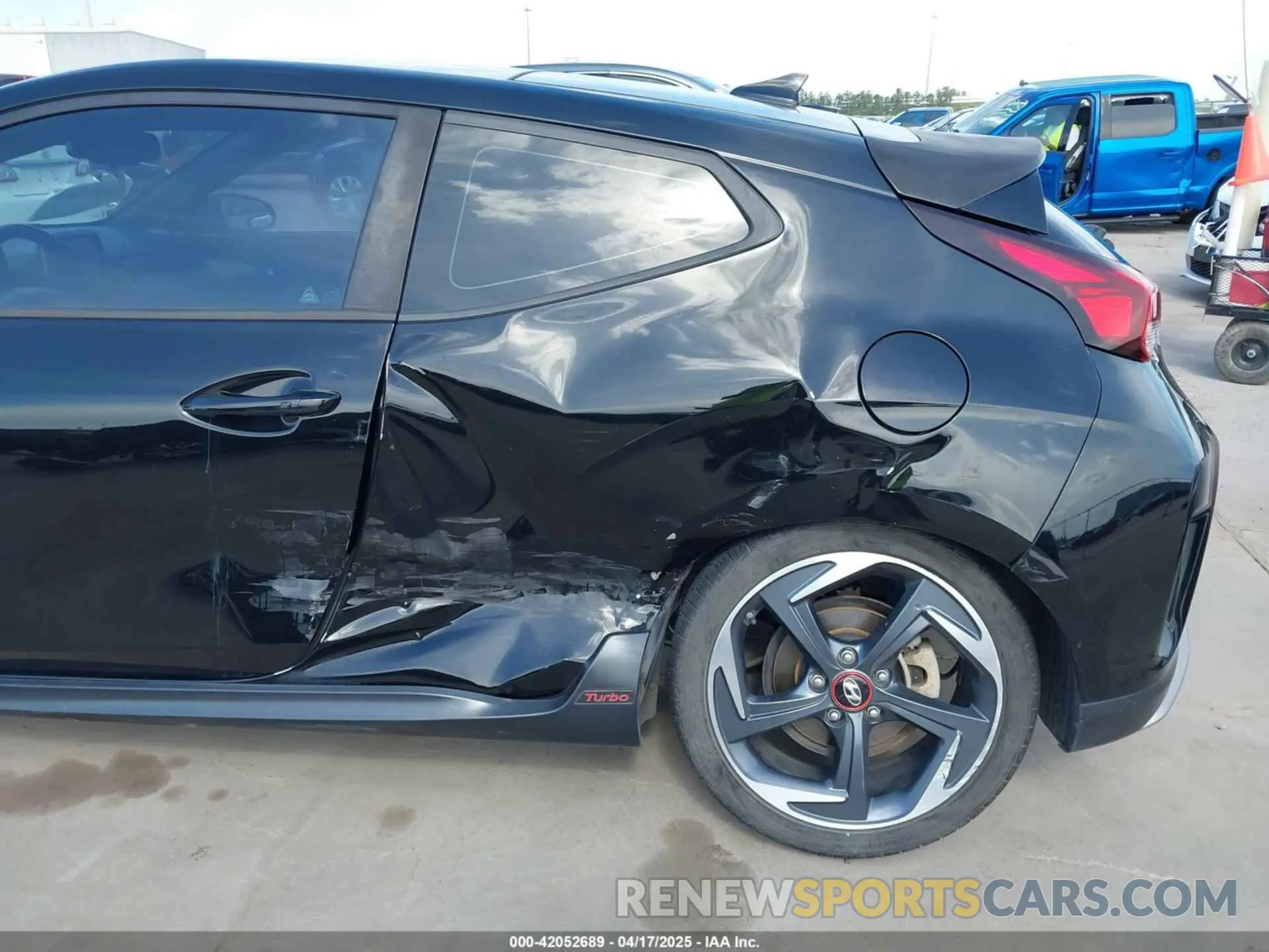 6 Photograph of a damaged car KMHTH6AB1KU006986 HYUNDAI VELOSTER 2019