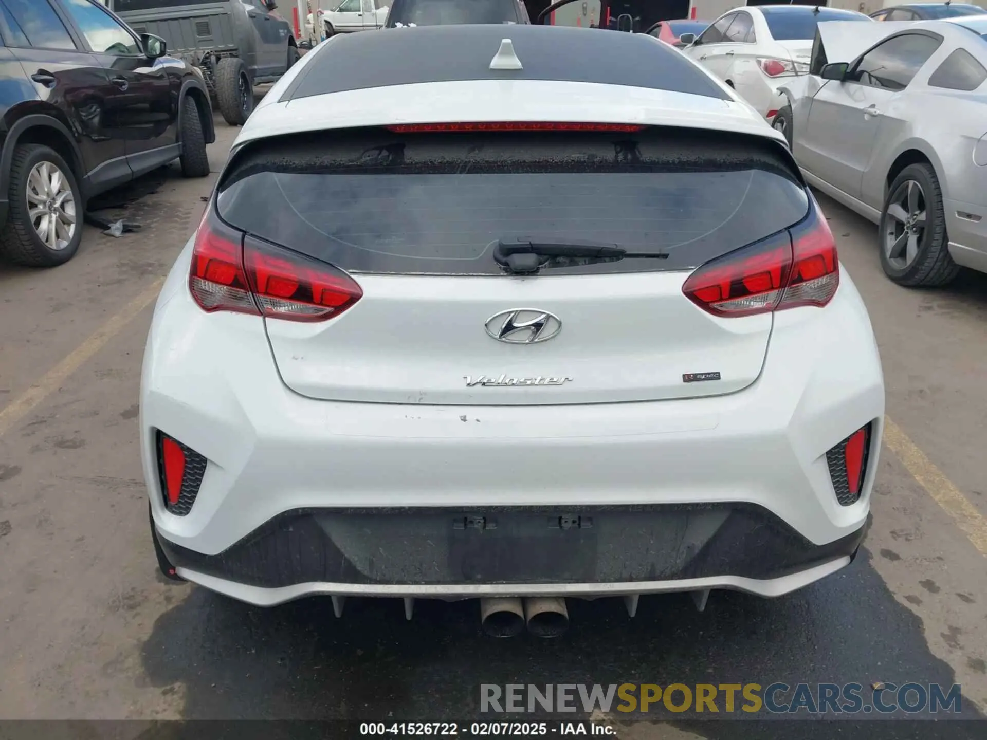 16 Photograph of a damaged car KMHTH6AB3KU020193 HYUNDAI VELOSTER 2019