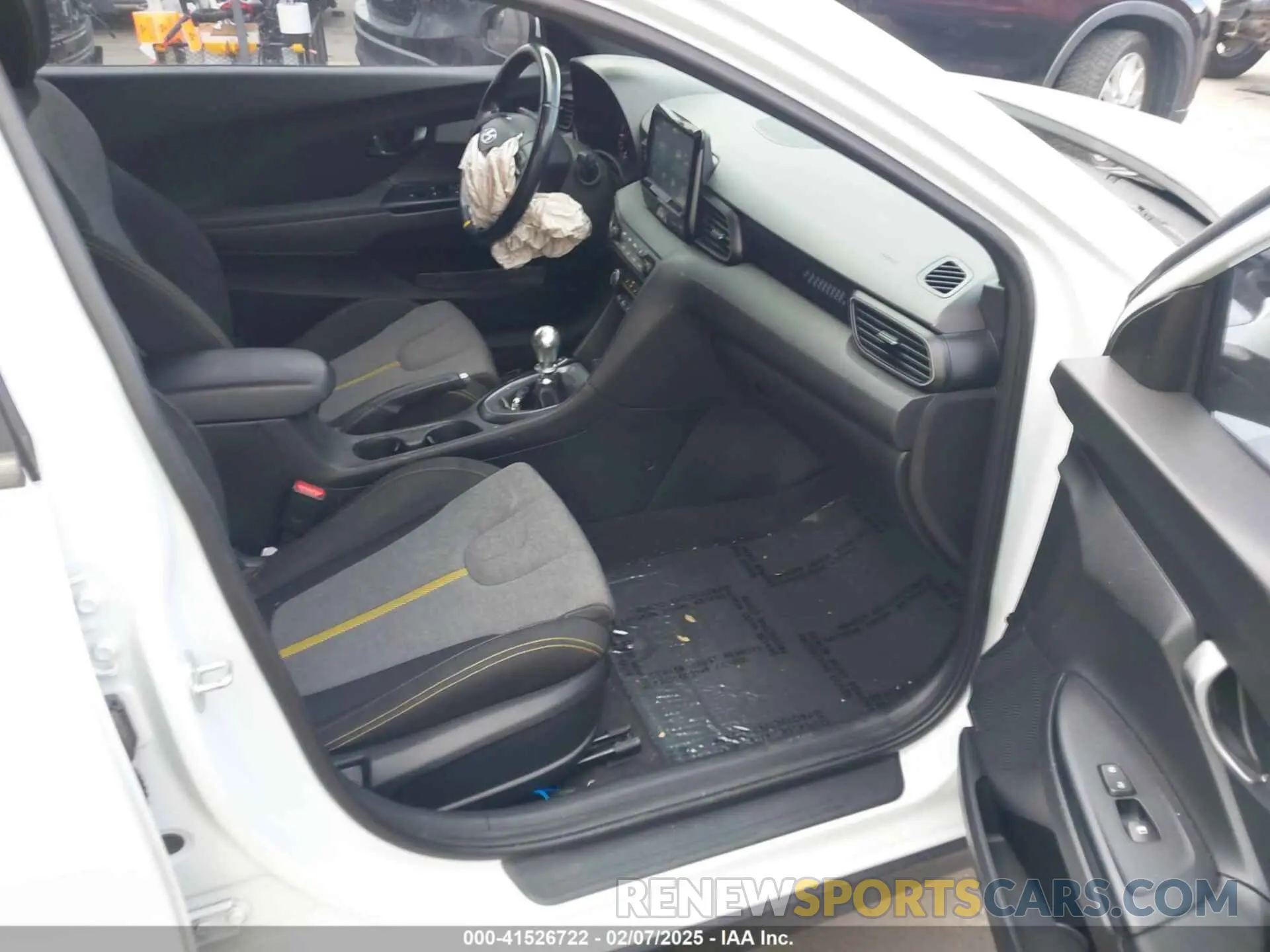 5 Photograph of a damaged car KMHTH6AB3KU020193 HYUNDAI VELOSTER 2019