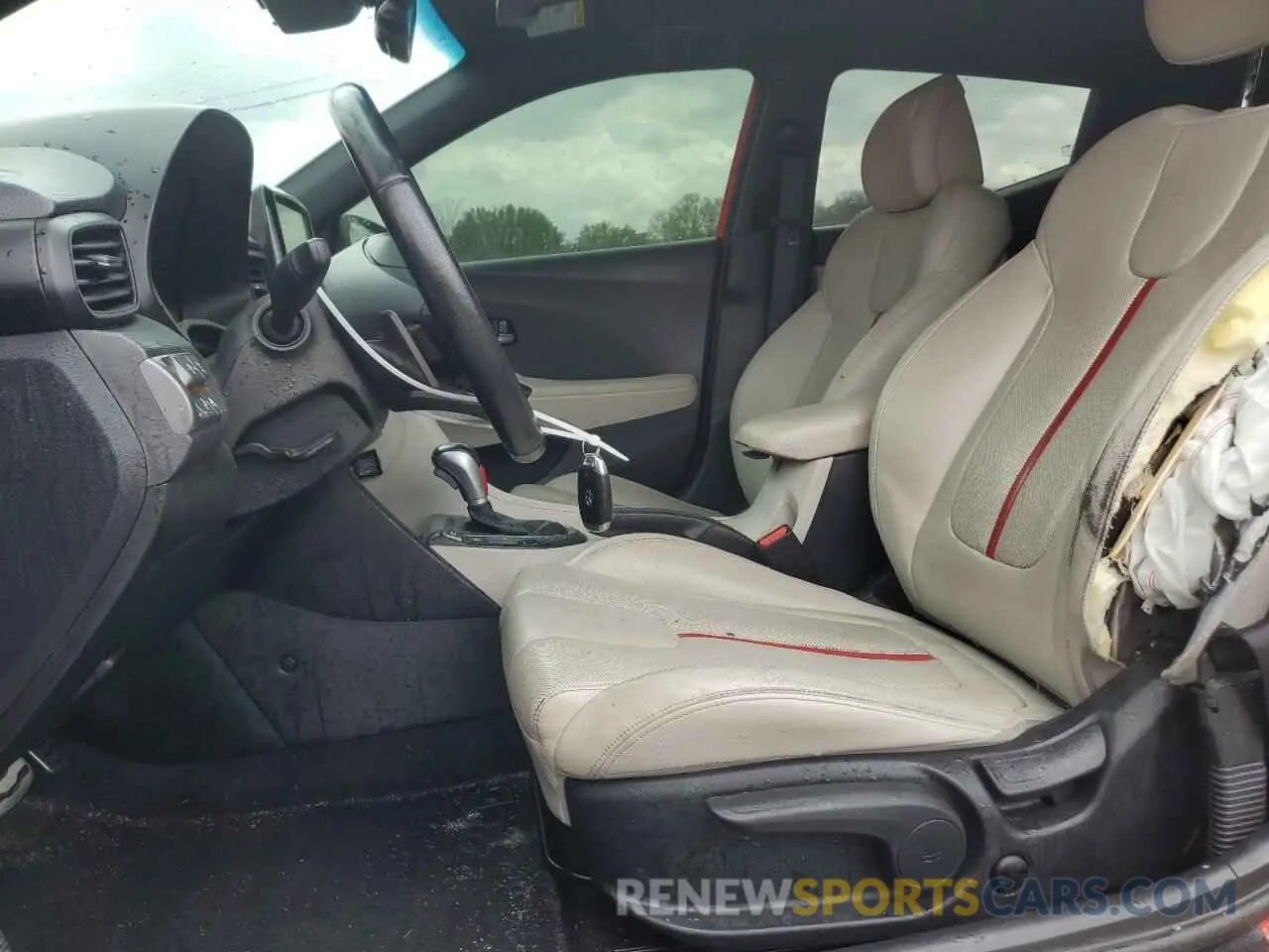7 Photograph of a damaged car KMHTH6AB4KU002933 HYUNDAI VELOSTER 2019