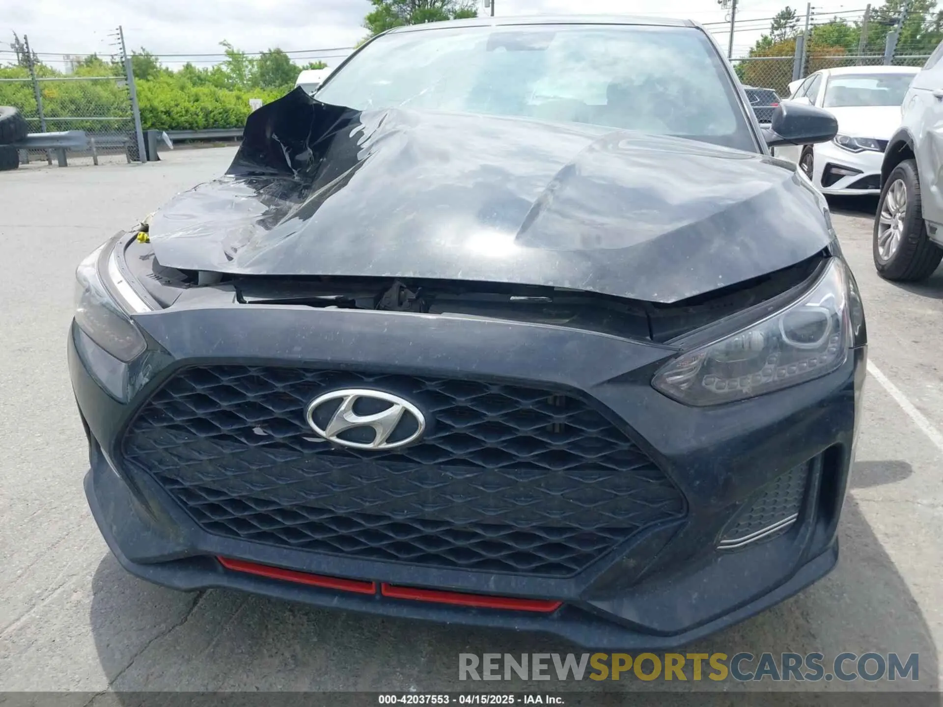 12 Photograph of a damaged car KMHTH6AB4KU011518 HYUNDAI VELOSTER 2019