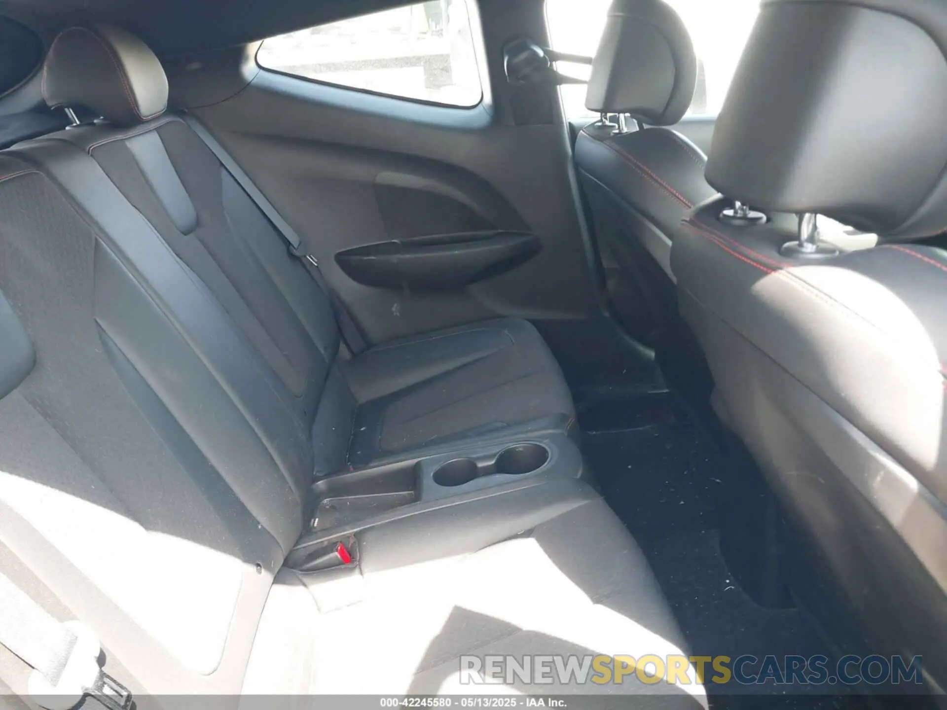 8 Photograph of a damaged car KMHTH6AB5KU010488 HYUNDAI VELOSTER 2019
