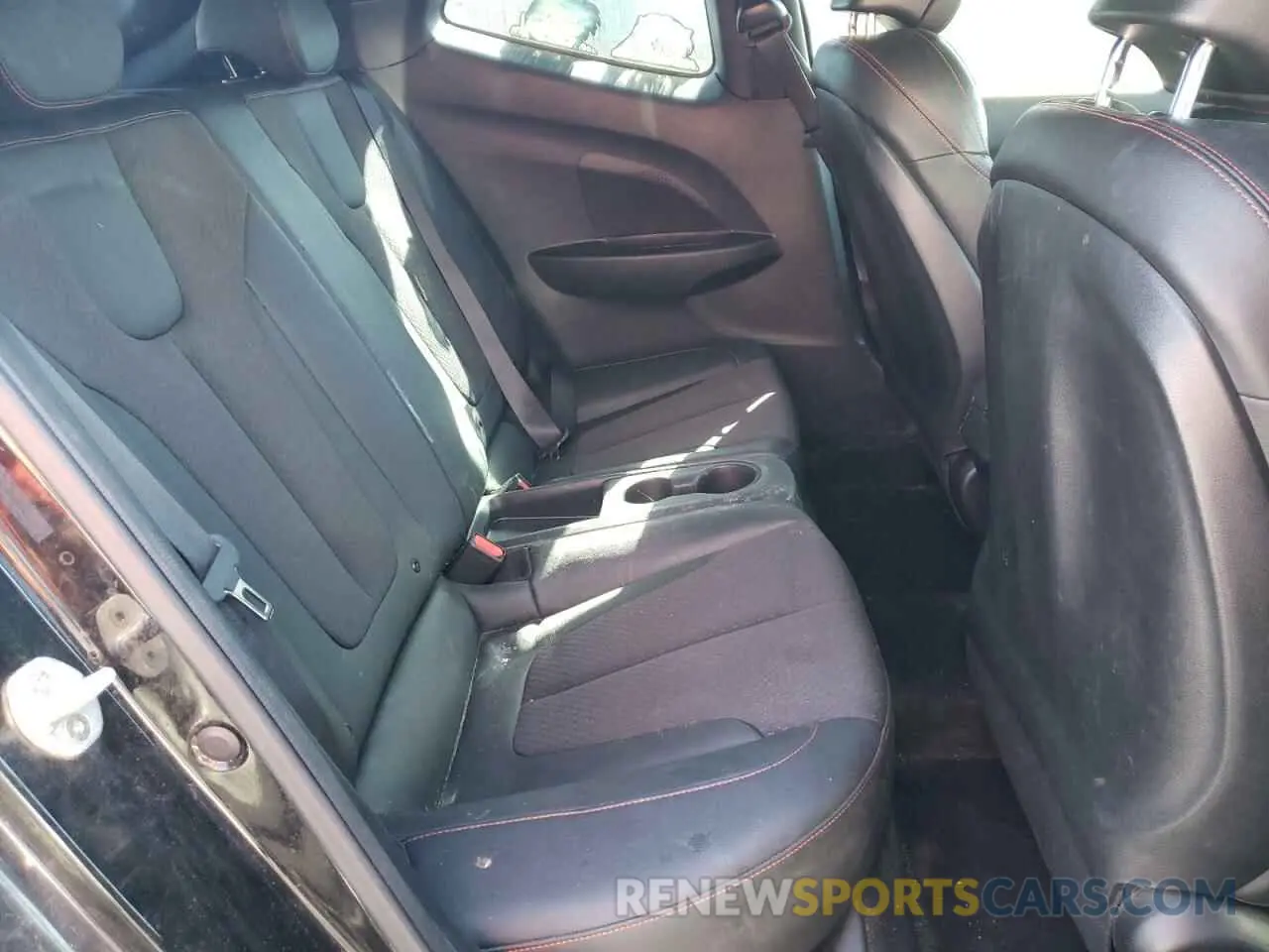 10 Photograph of a damaged car KMHTH6AB9KU019288 HYUNDAI VELOSTER 2019