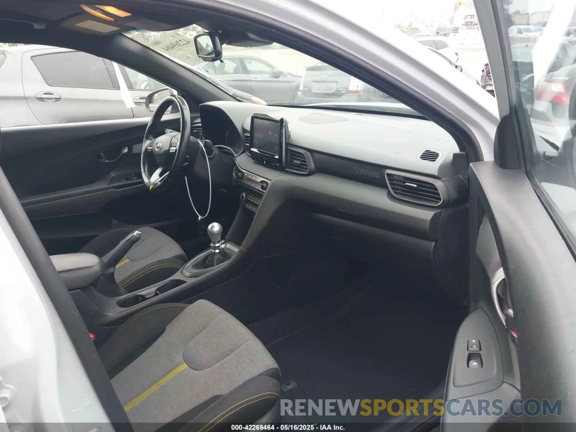 5 Photograph of a damaged car KMHTH6ABXKU007246 HYUNDAI VELOSTER 2019
