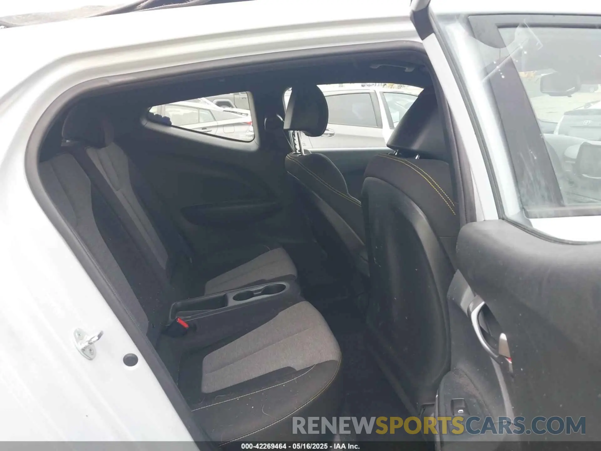 8 Photograph of a damaged car KMHTH6ABXKU007246 HYUNDAI VELOSTER 2019