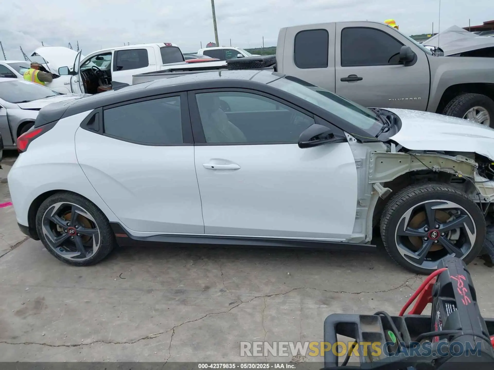 13 Photograph of a damaged car KMHTH6ABXKU012222 HYUNDAI VELOSTER 2019