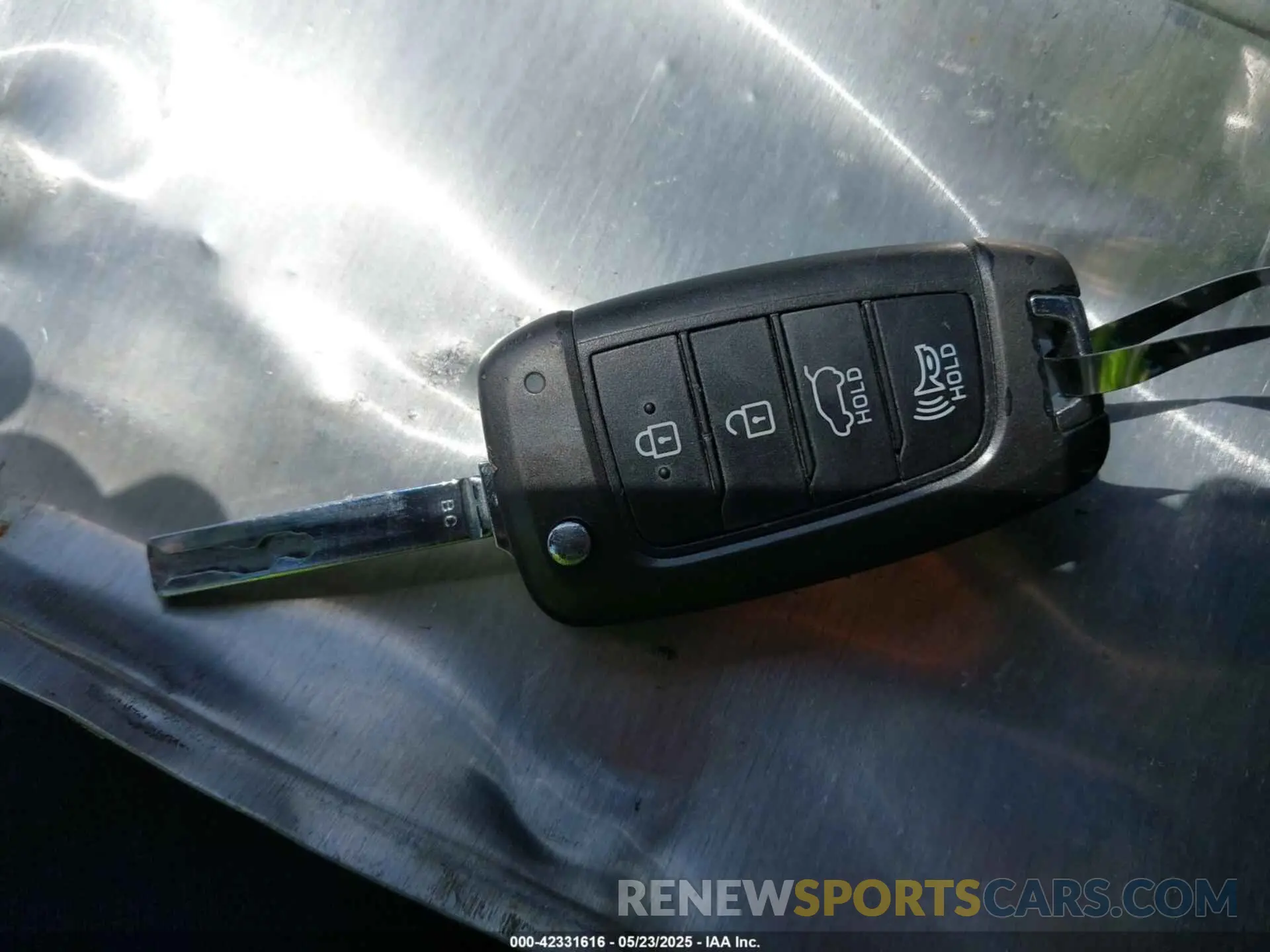 11 Photograph of a damaged car KMHTG6AF0LU029621 HYUNDAI VELOSTER 2020