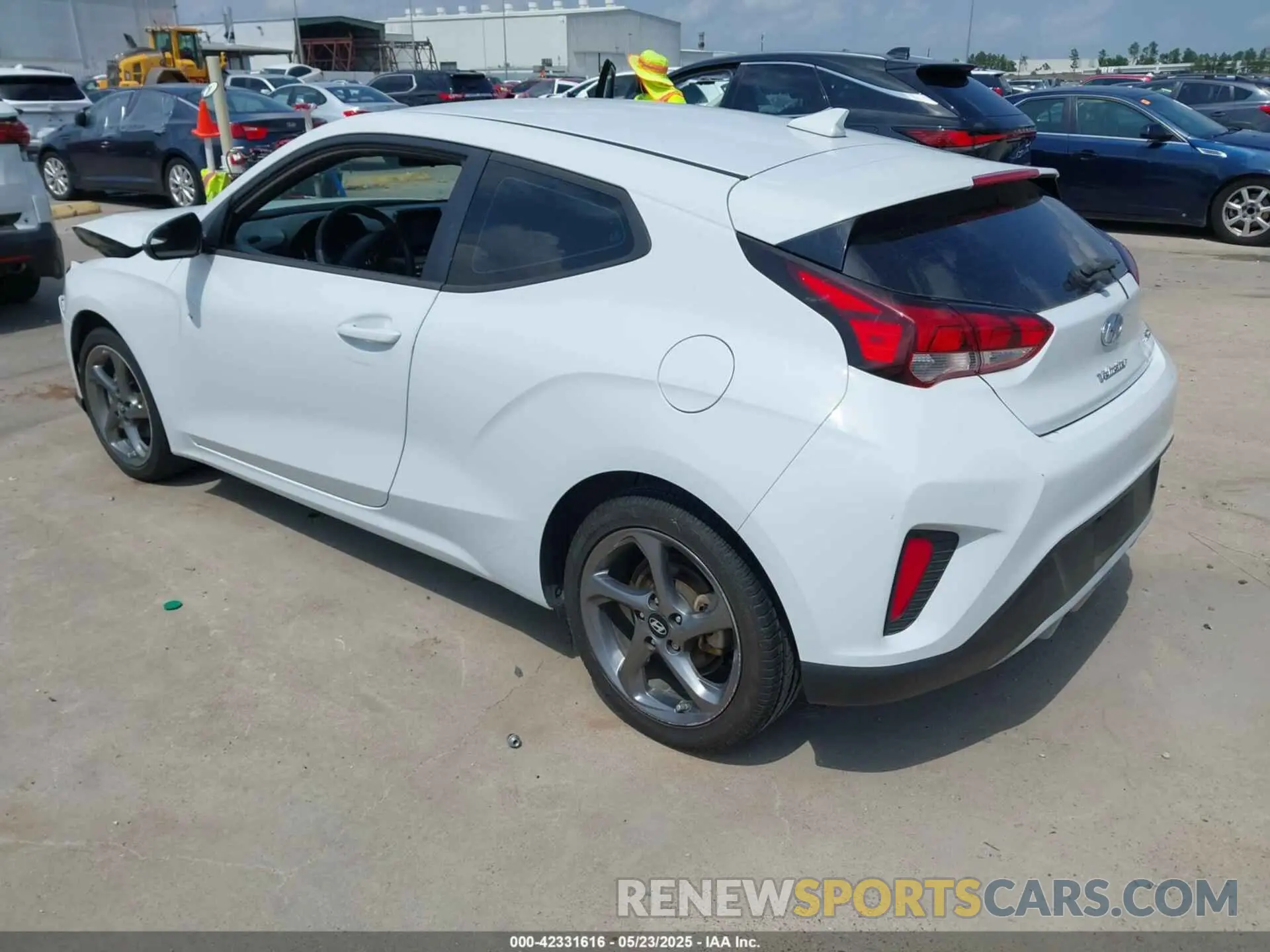 3 Photograph of a damaged car KMHTG6AF0LU029621 HYUNDAI VELOSTER 2020