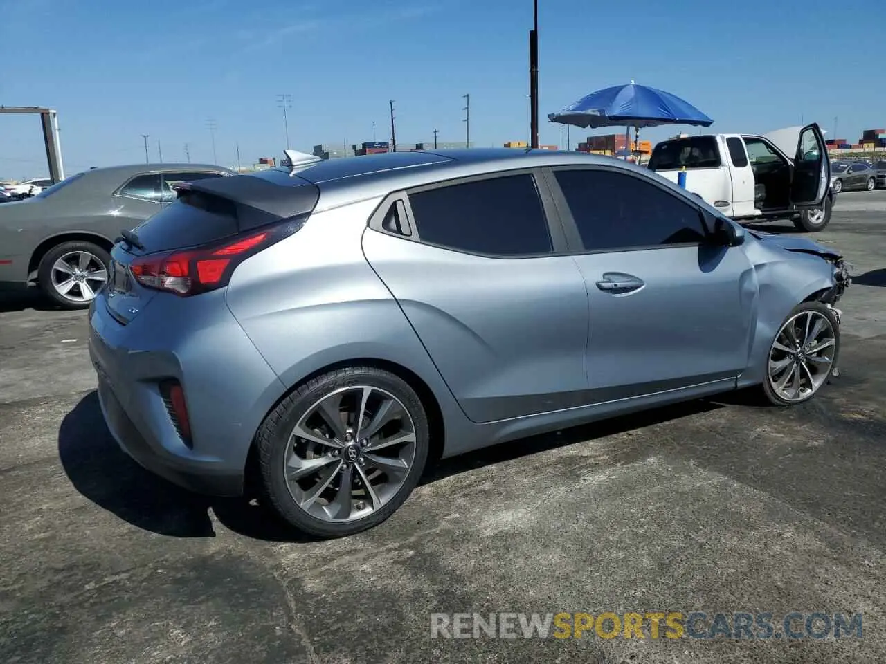 3 Photograph of a damaged car KMHTG6AF2LU020810 HYUNDAI VELOSTER 2020