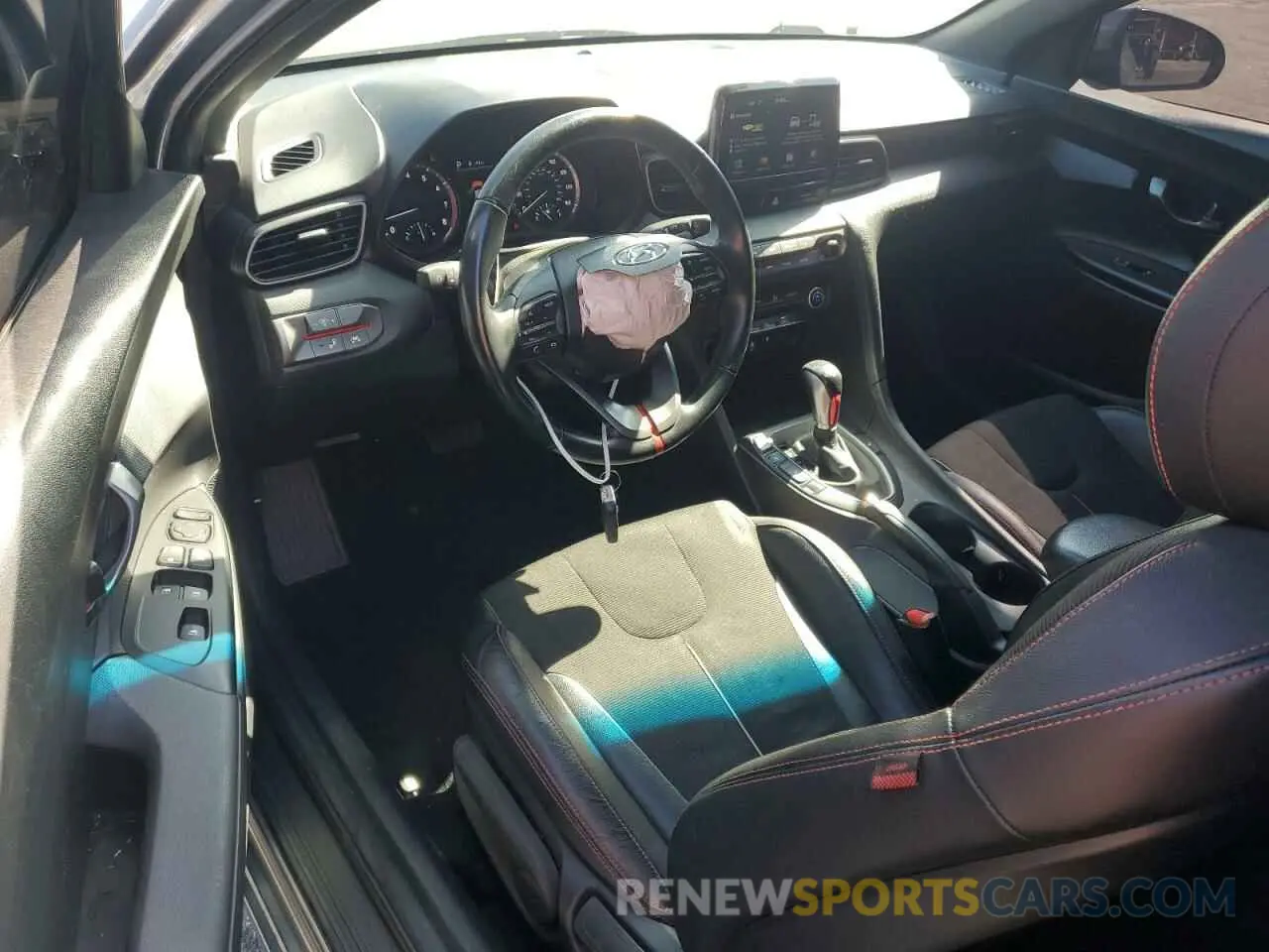 8 Photograph of a damaged car KMHTG6AF2LU020810 HYUNDAI VELOSTER 2020