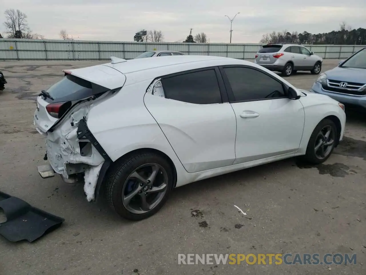 3 Photograph of a damaged car KMHTG6AF2LU022010 HYUNDAI VELOSTER 2020