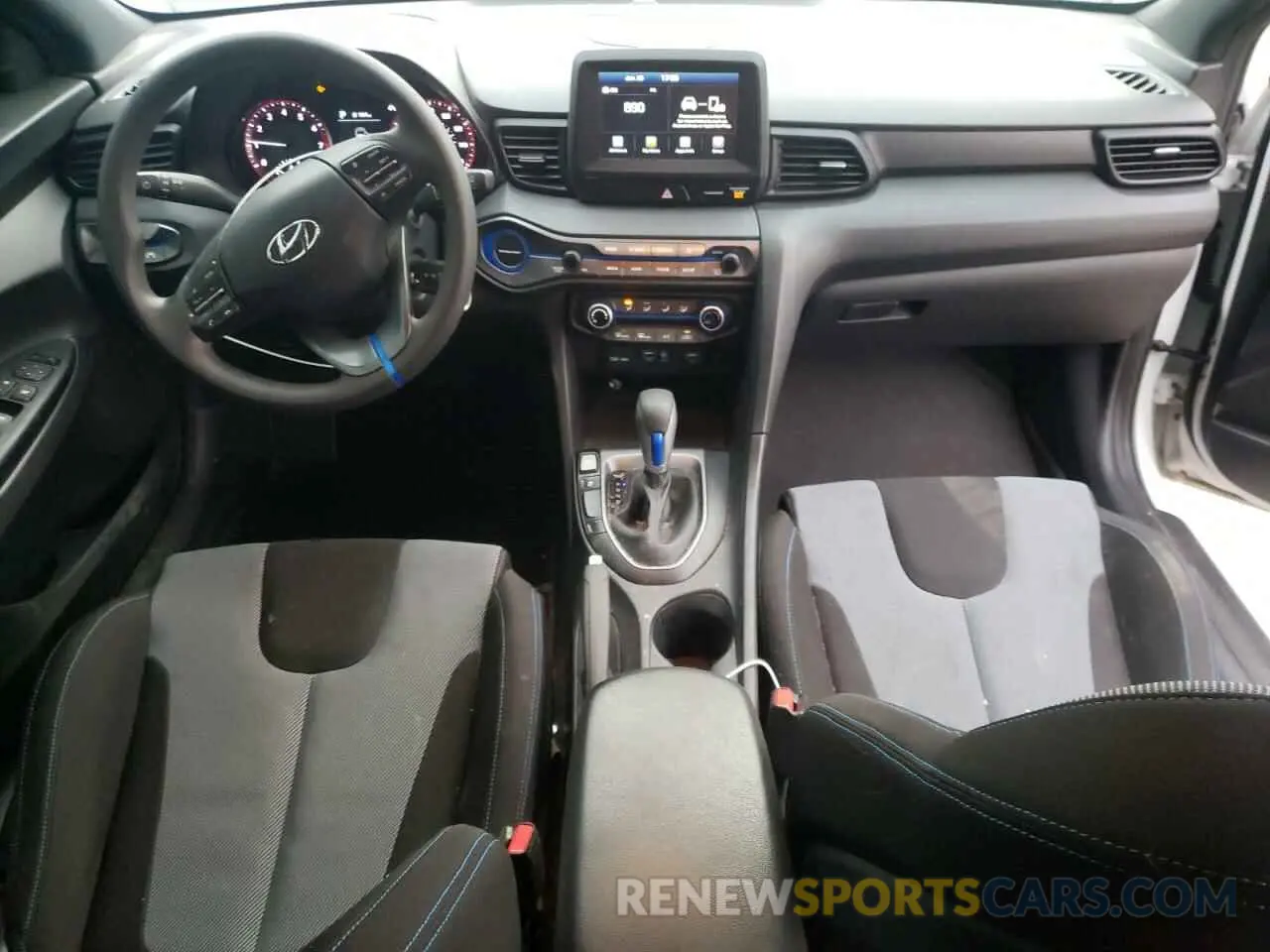 8 Photograph of a damaged car KMHTG6AF2LU022010 HYUNDAI VELOSTER 2020