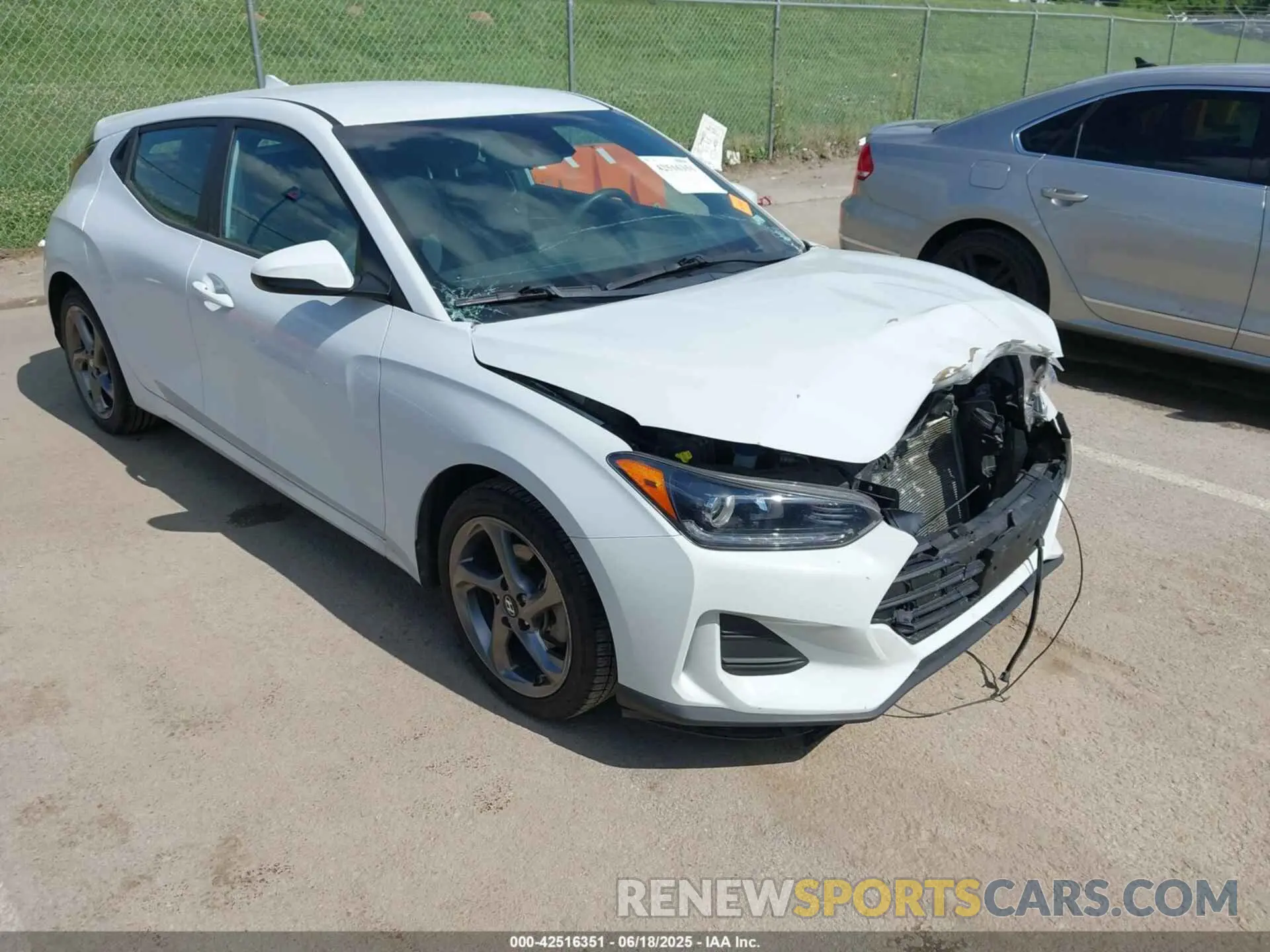 1 Photograph of a damaged car KMHTG6AF5LU020784 HYUNDAI VELOSTER 2020