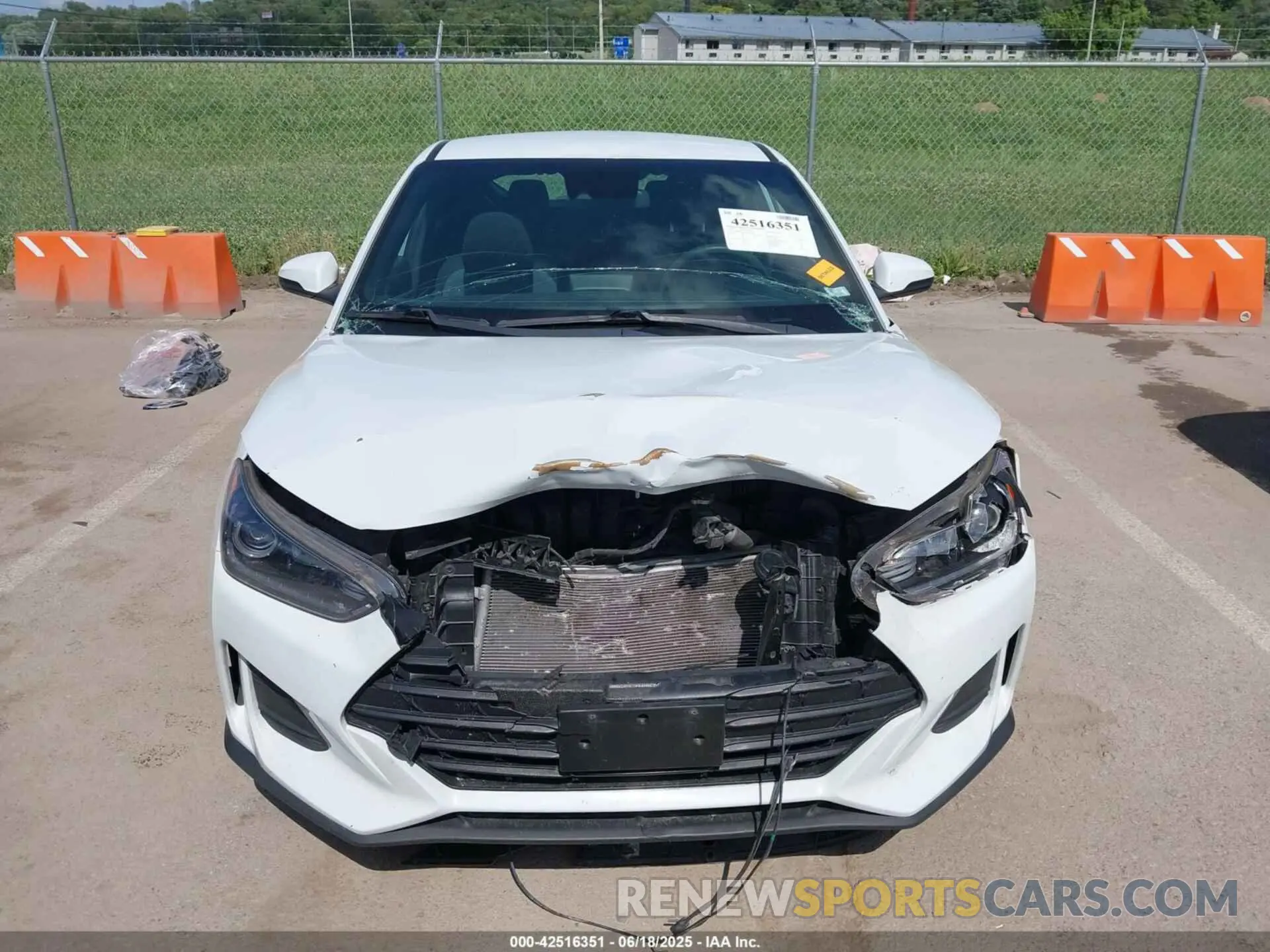 13 Photograph of a damaged car KMHTG6AF5LU020784 HYUNDAI VELOSTER 2020
