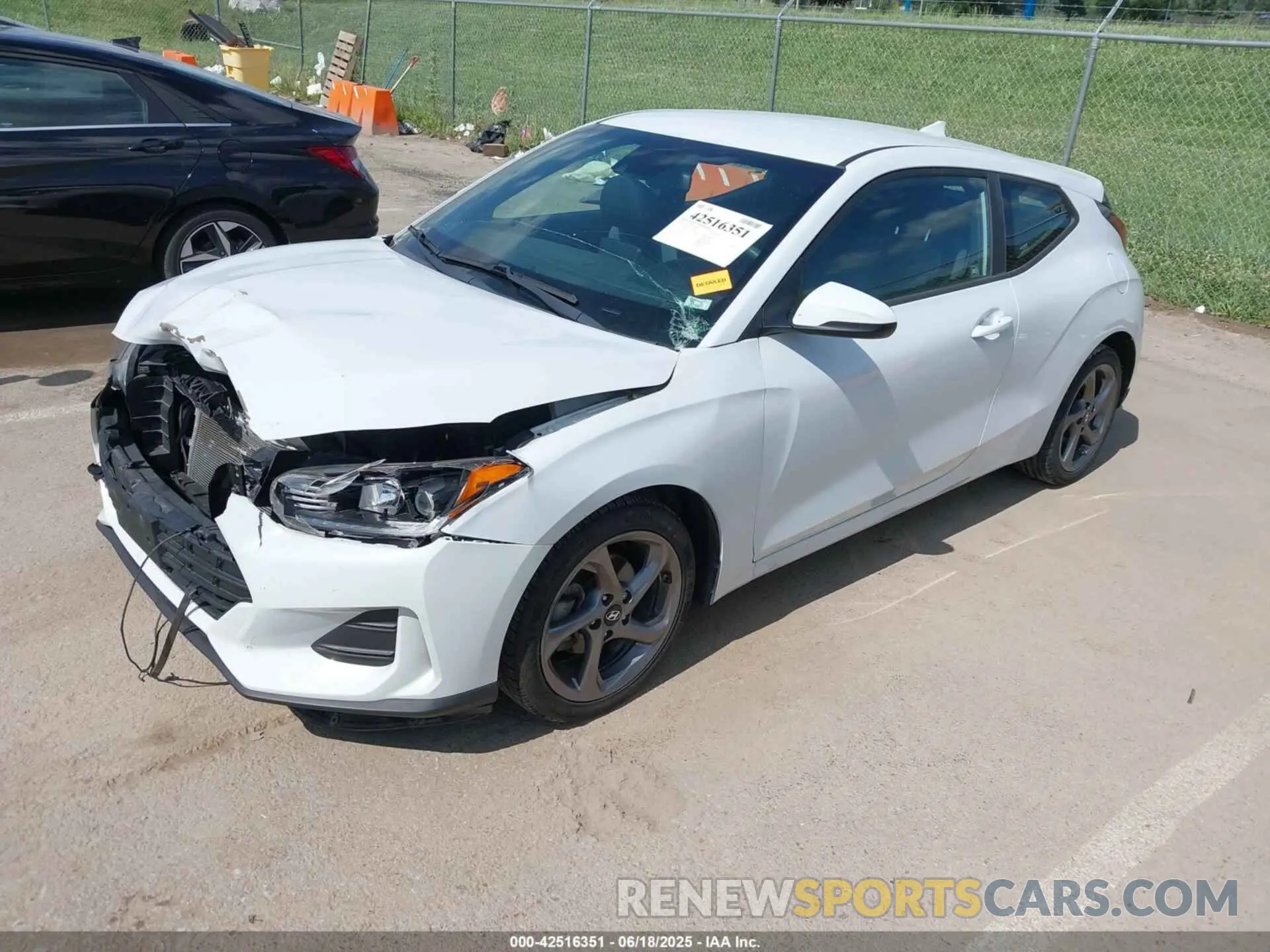 2 Photograph of a damaged car KMHTG6AF5LU020784 HYUNDAI VELOSTER 2020