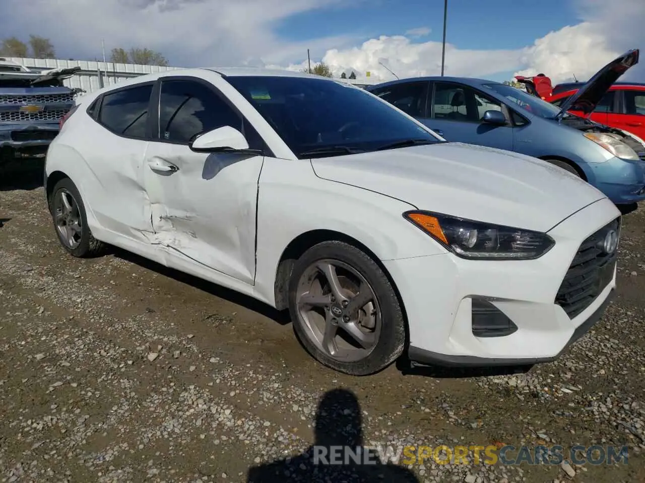 4 Photograph of a damaged car KMHTG6AF6LU030790 HYUNDAI VELOSTER 2020