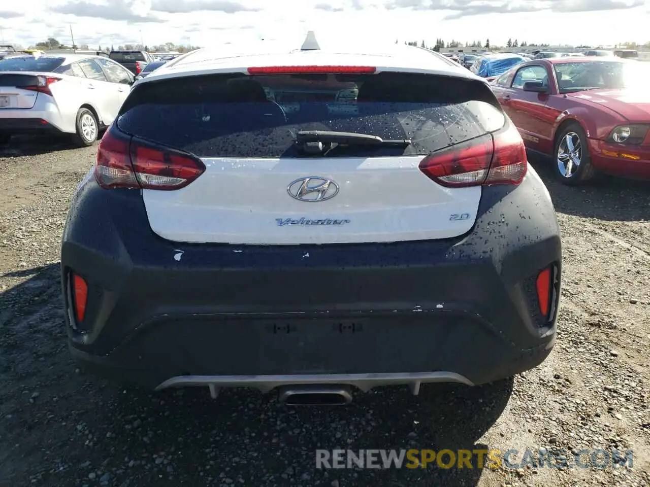 6 Photograph of a damaged car KMHTG6AF6LU030790 HYUNDAI VELOSTER 2020