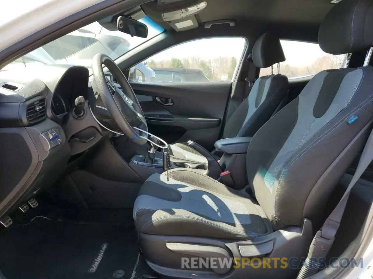 7 Photograph of a damaged car KMHTG6AF7LU027994 HYUNDAI VELOSTER 2020