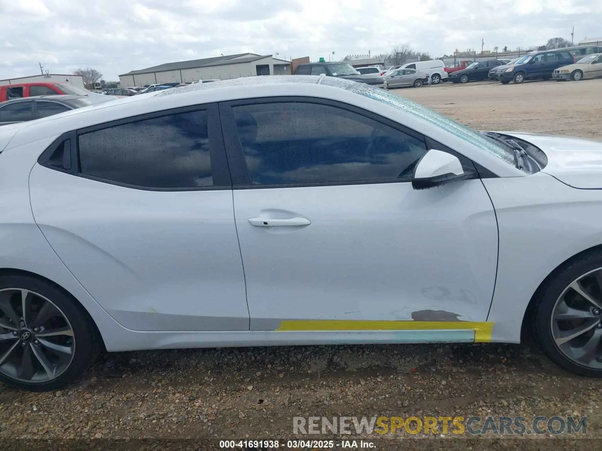 14 Photograph of a damaged car KMHTG6AF8LU022707 HYUNDAI VELOSTER 2020