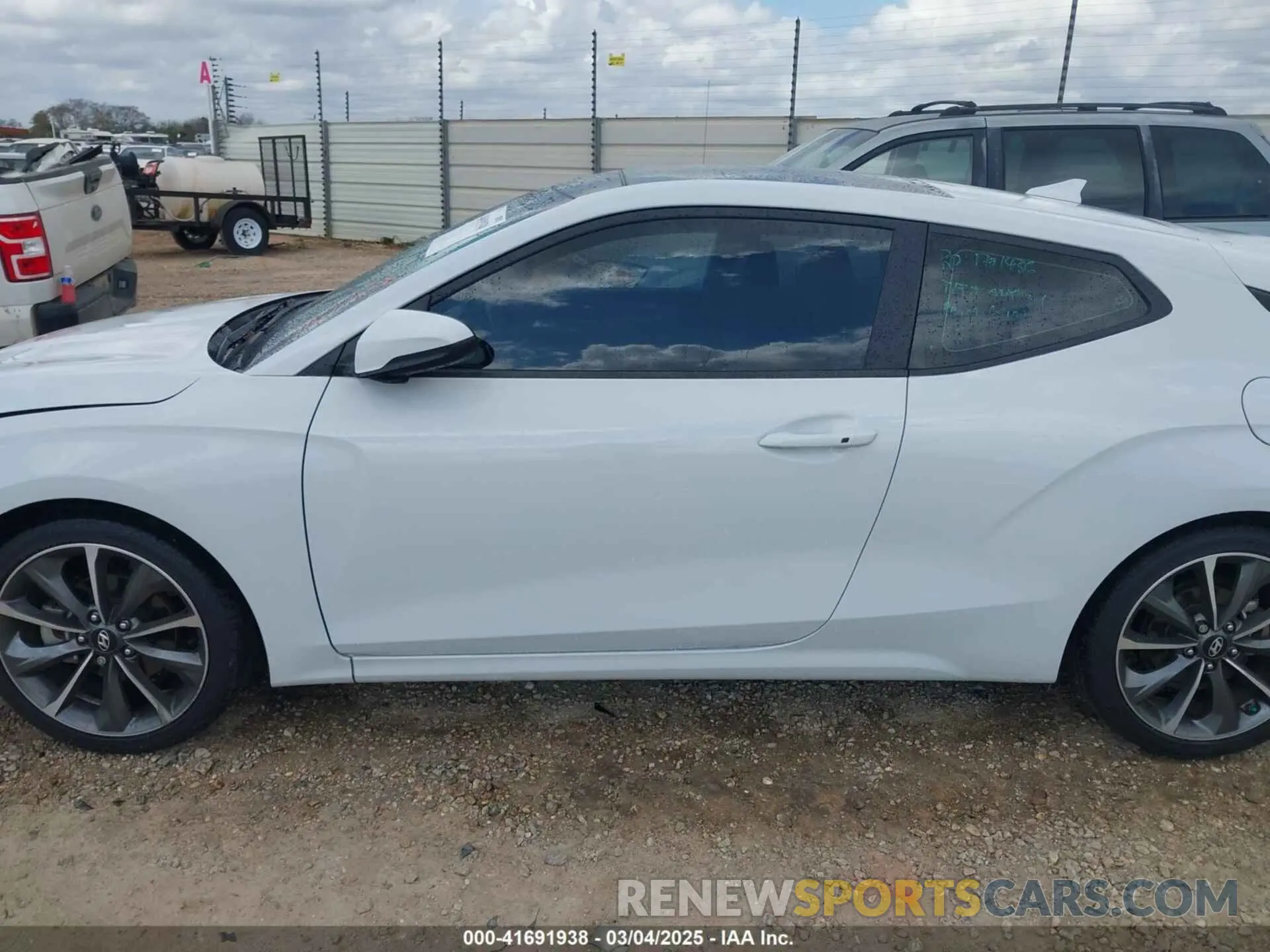 15 Photograph of a damaged car KMHTG6AF8LU022707 HYUNDAI VELOSTER 2020