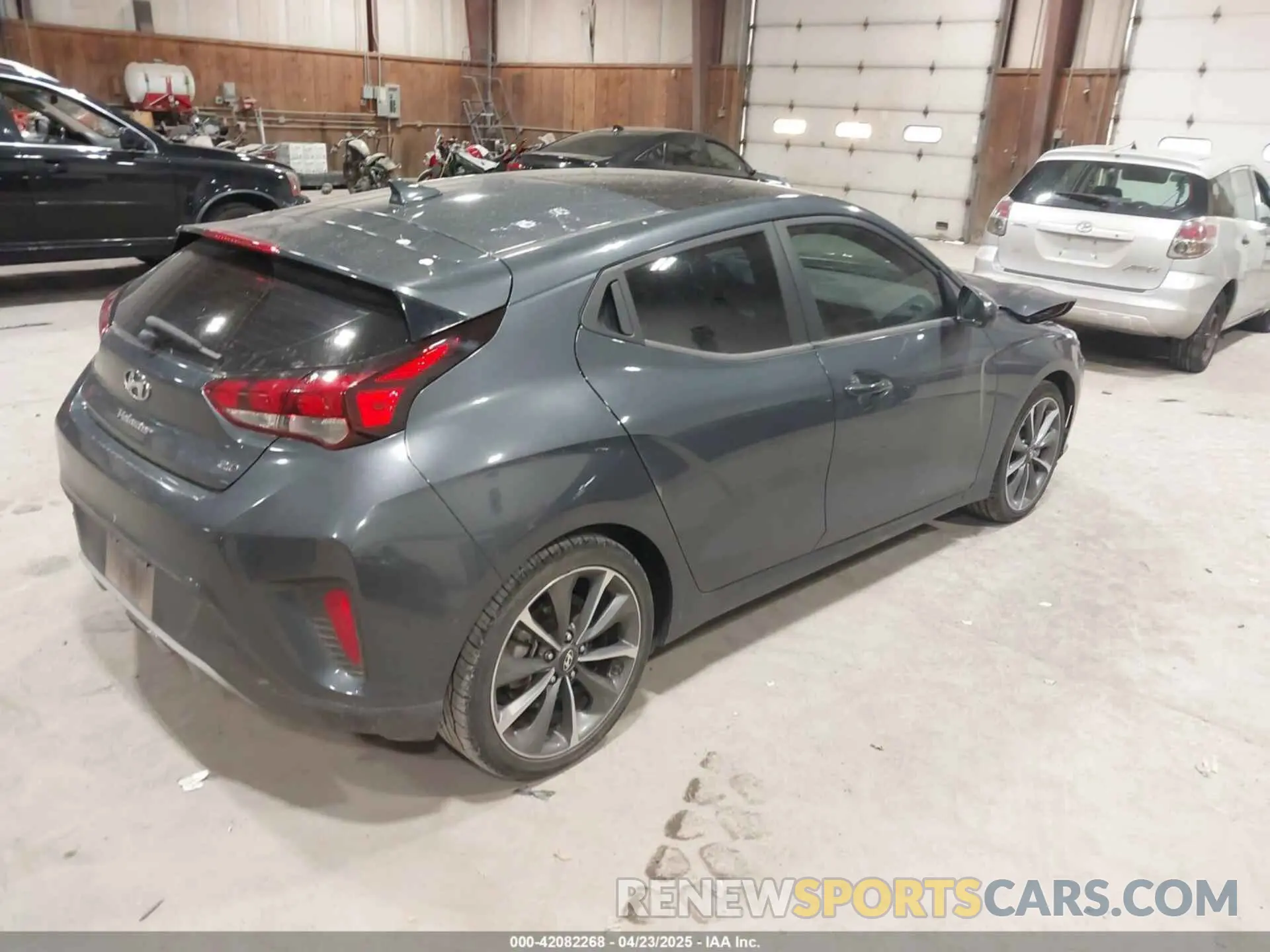 4 Photograph of a damaged car KMHTG6AF8LU030421 HYUNDAI VELOSTER 2020