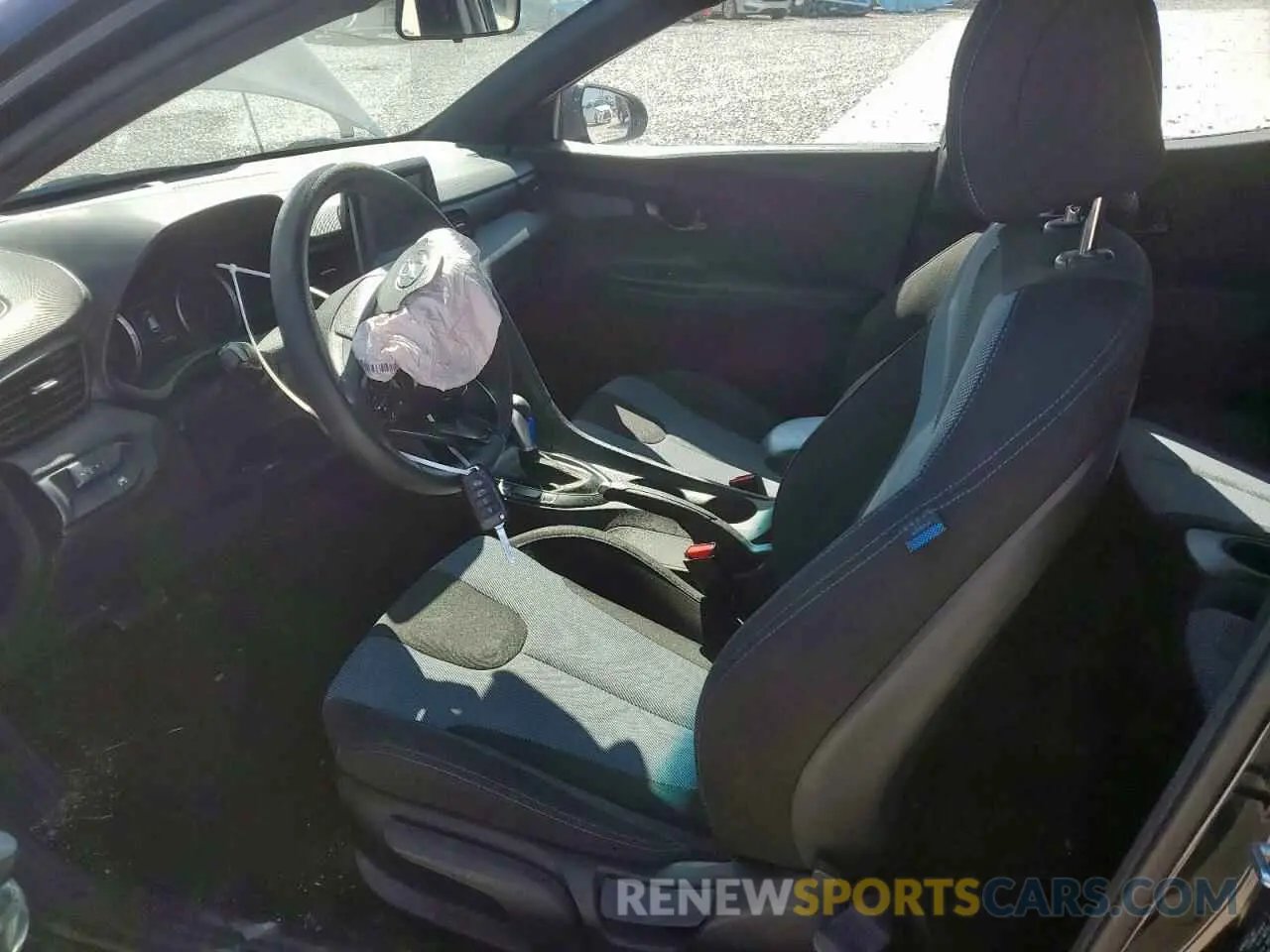 7 Photograph of a damaged car KMHTG6AF9LU024790 HYUNDAI VELOSTER 2020