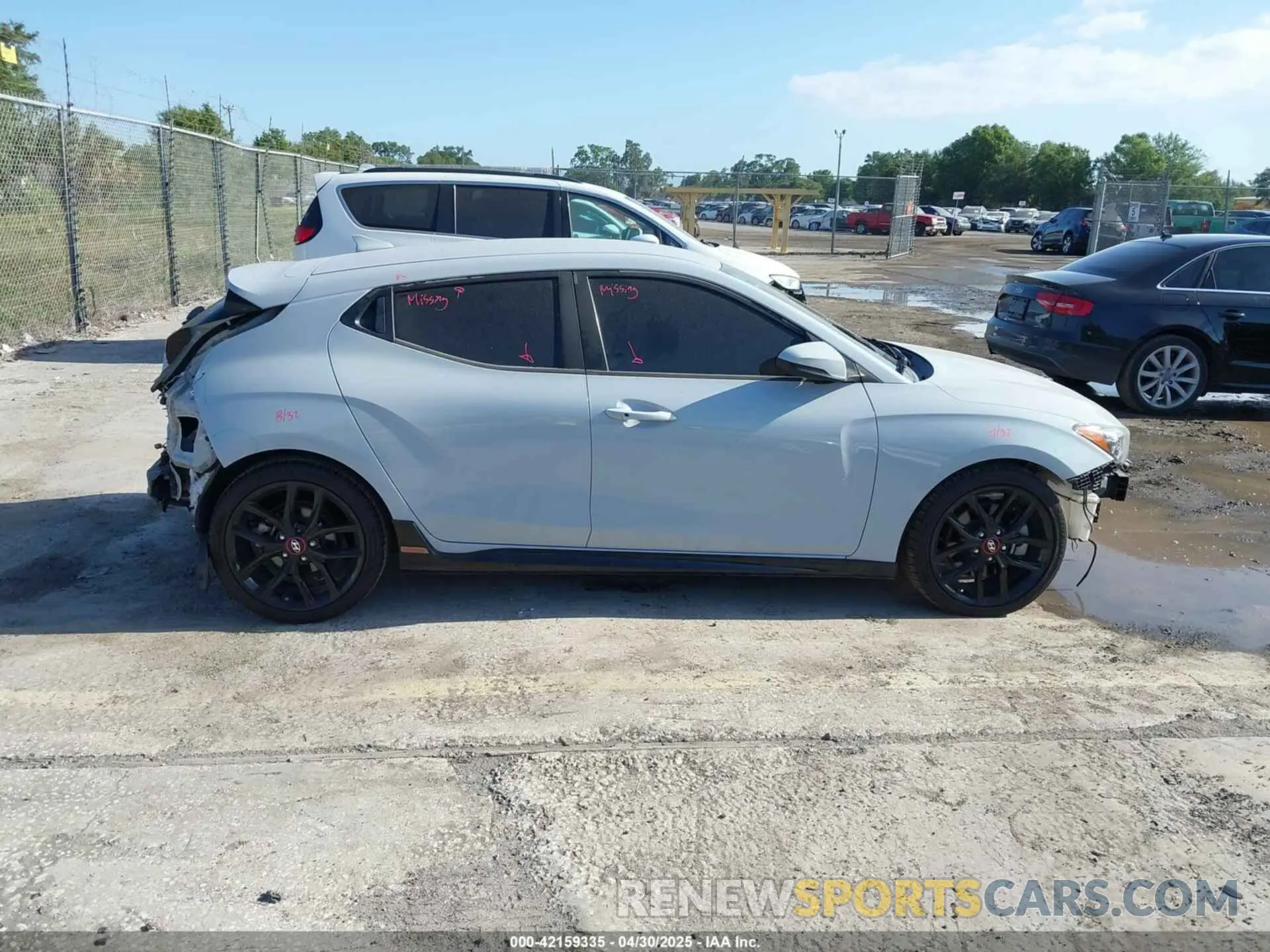 14 Photograph of a damaged car KMHTH6AB0LU026664 HYUNDAI VELOSTER 2020